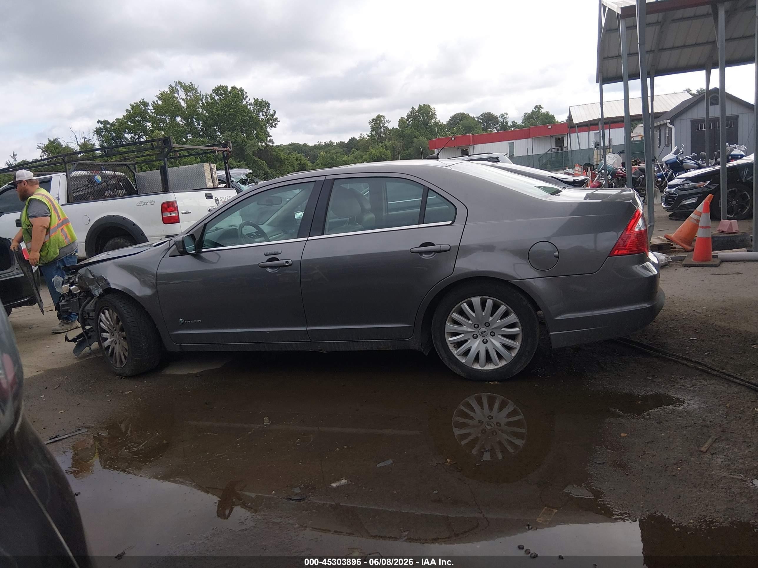 2010 Ford Fusion Hybrid   Gray vin: 3FADP0L38AR317096