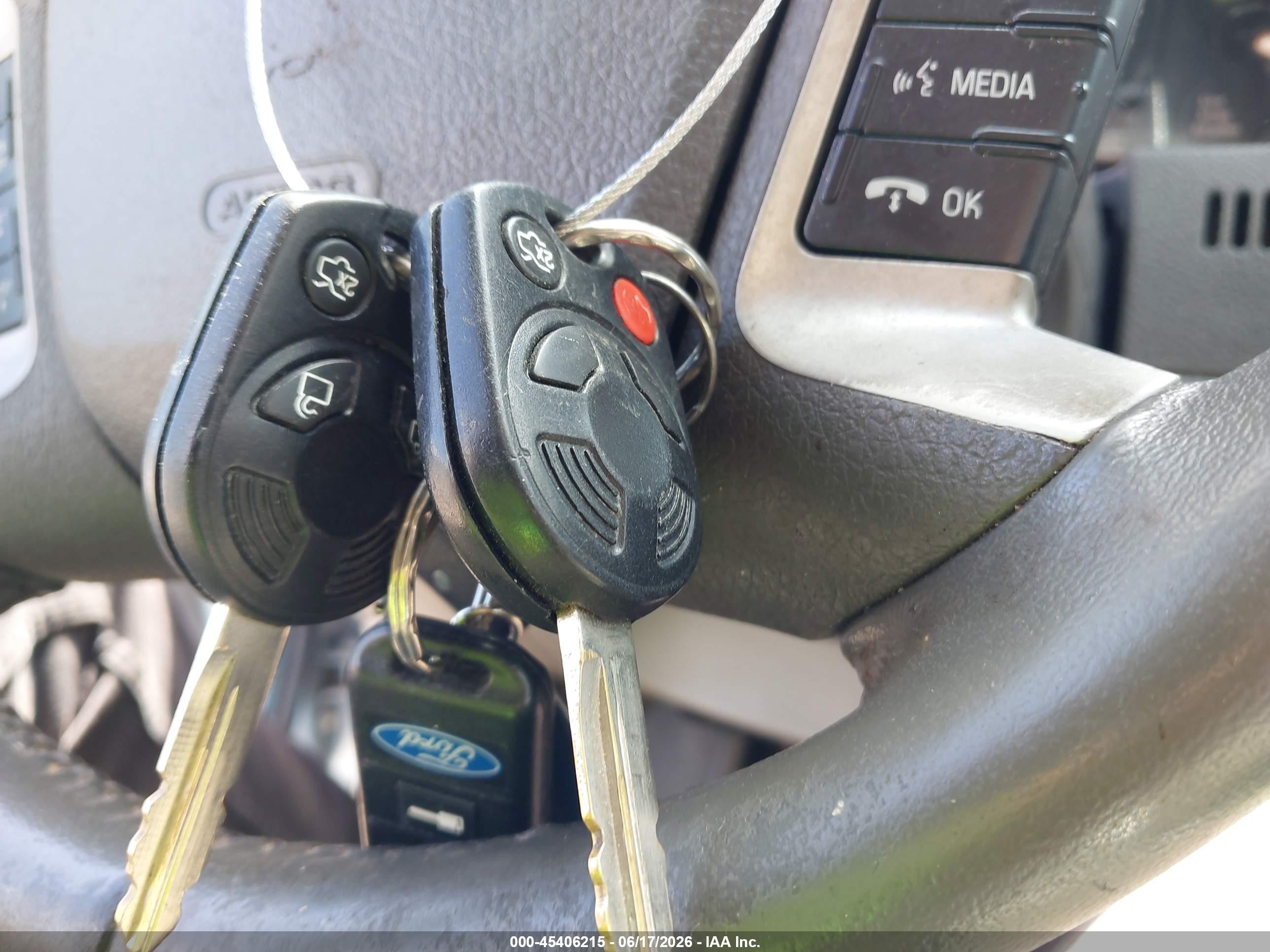 2010 Ford Fusion Hybrid   Синий vin: 3FADP0L38AR327465