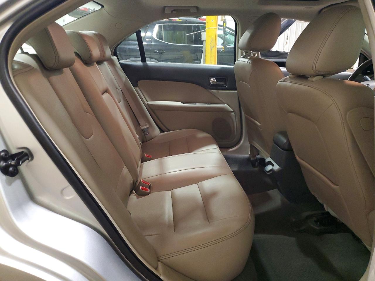 2010 Ford Fusion Hybrid Серебряный vin: 3FADP0L38AR327773