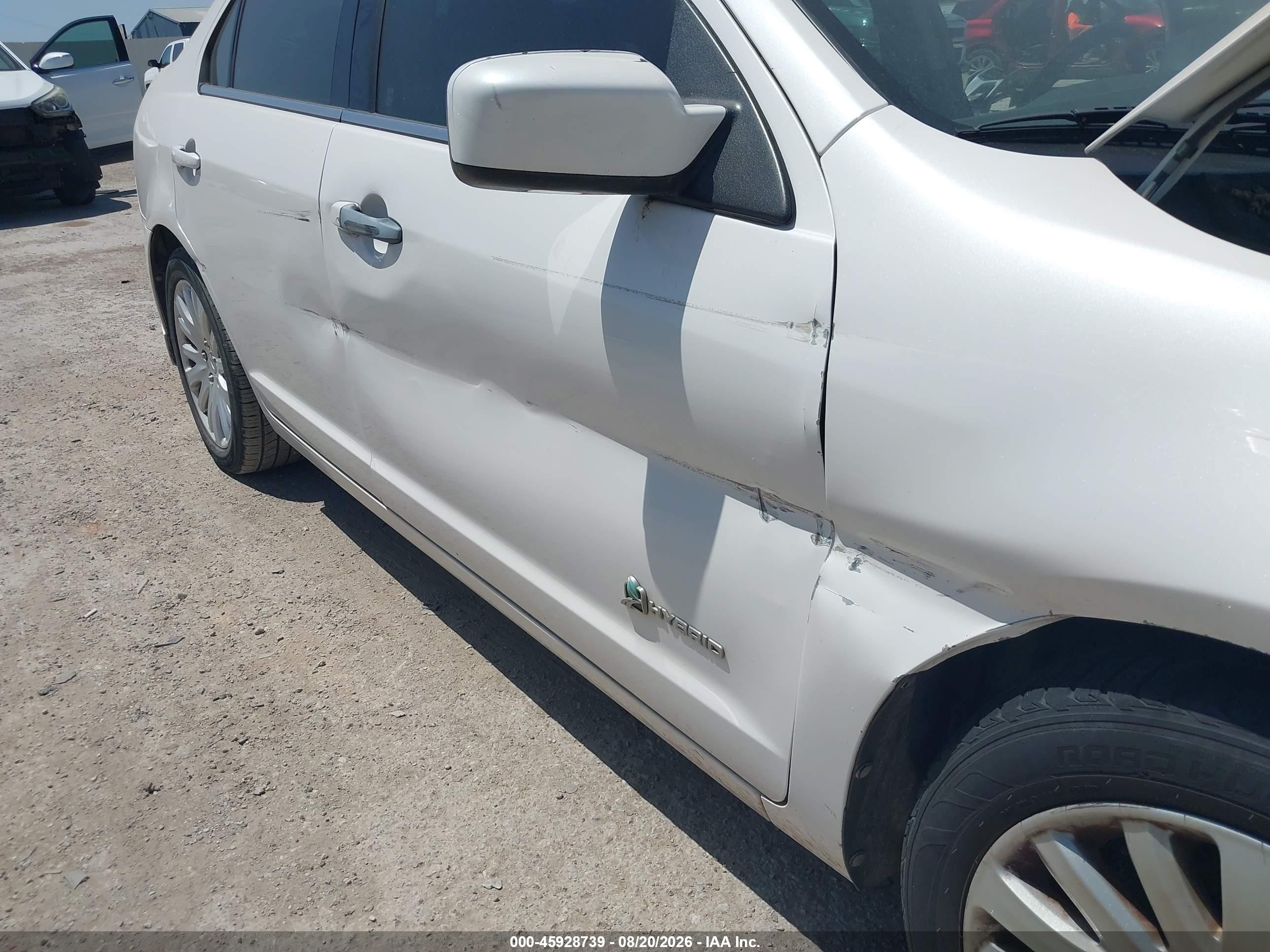 2010 Ford Fusion Hybrid   White vin: 3FADP0L38AR366461