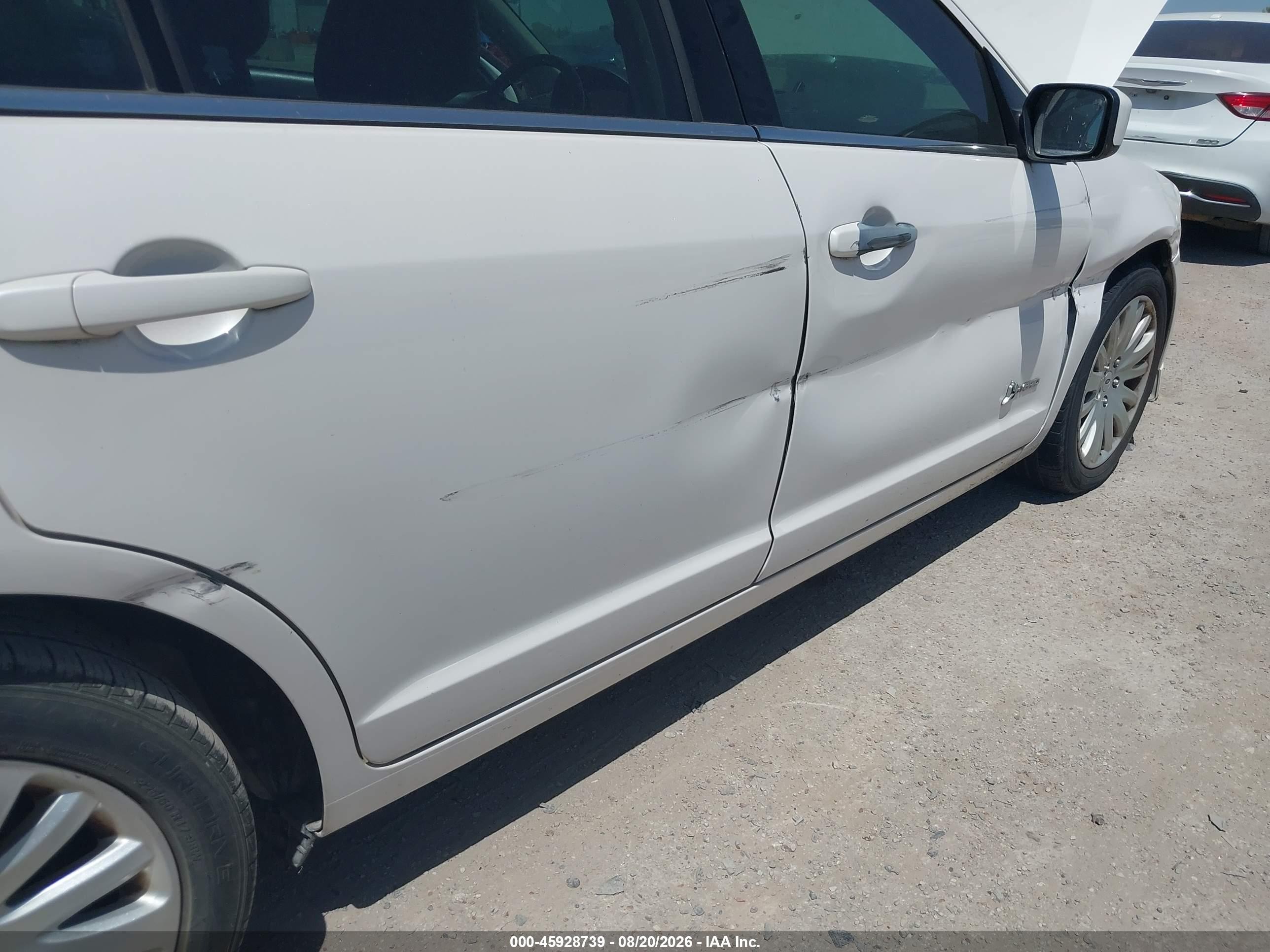 2010 Ford Fusion Hybrid   White vin: 3FADP0L38AR366461