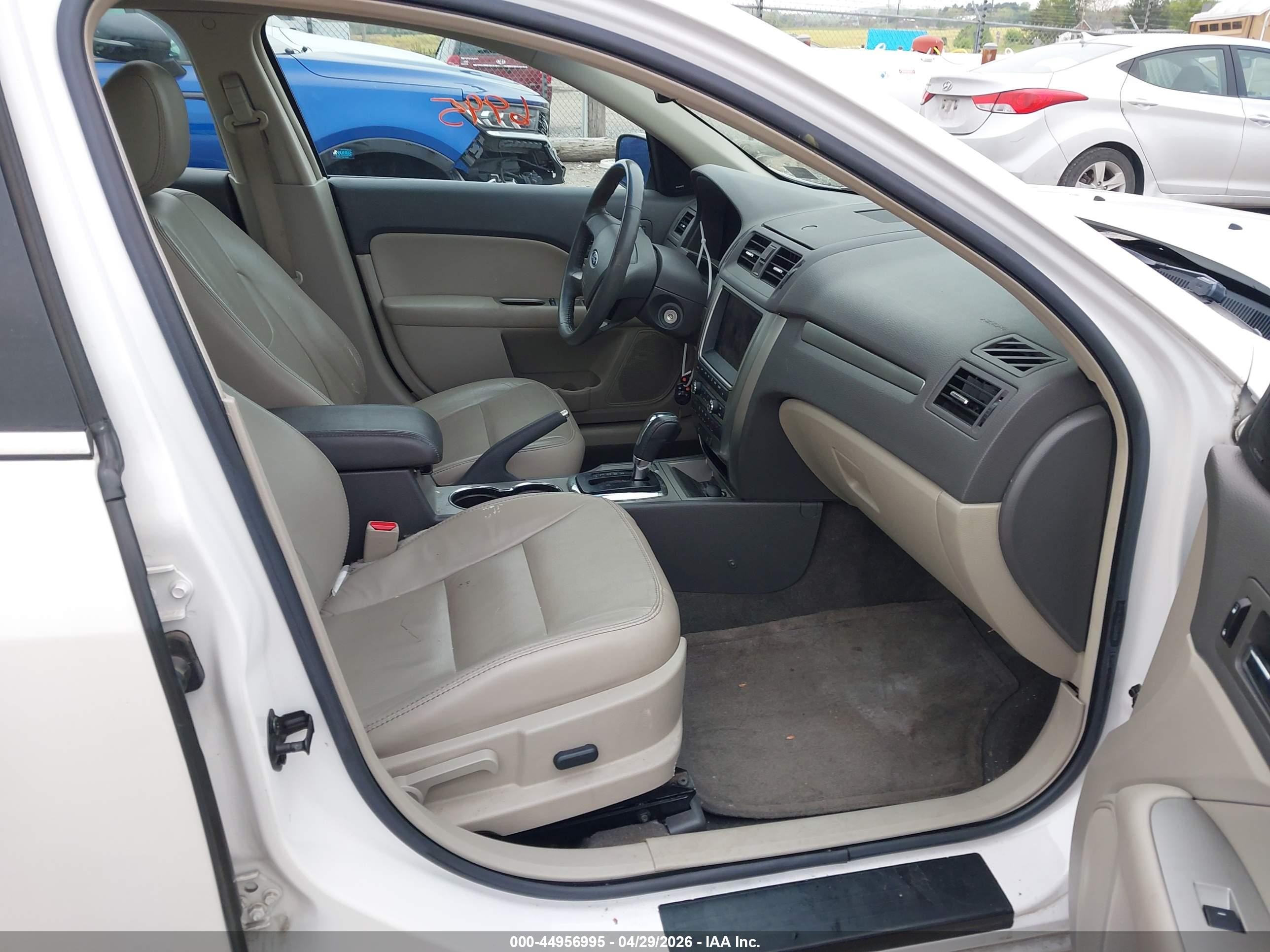 2010 Ford Fusion Hybrid   White vin: 3FADP0L38AR375659