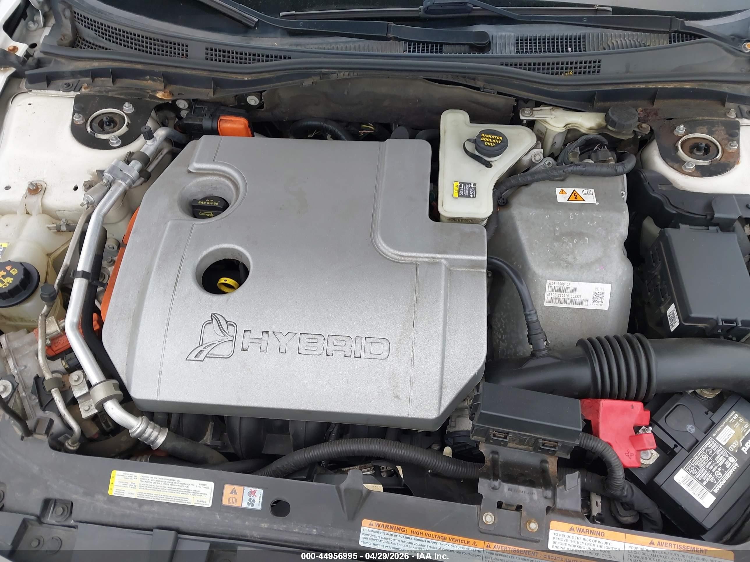 2010 Ford Fusion Hybrid   White vin: 3FADP0L38AR375659