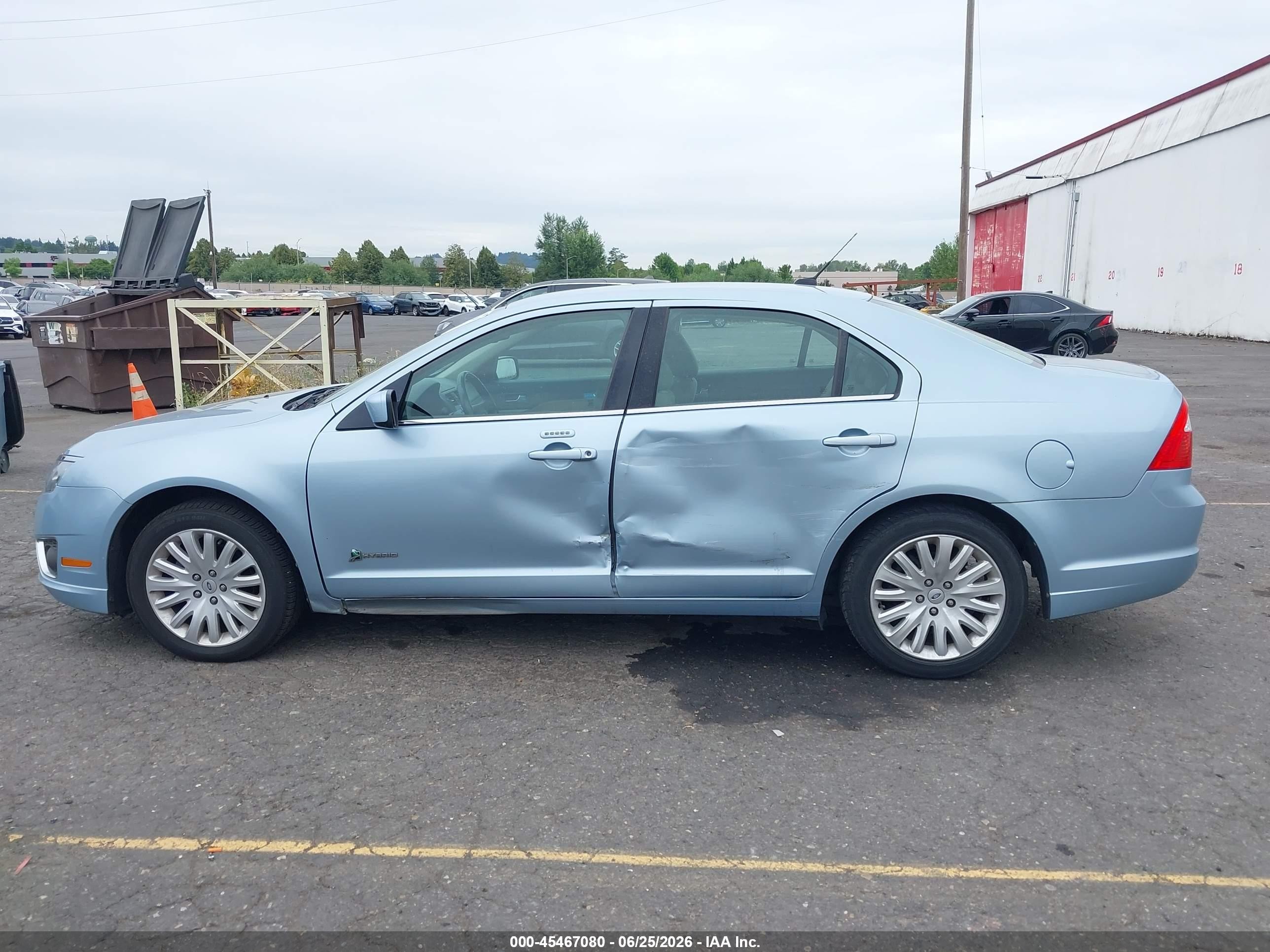 2010 Ford Fusion Hybrid   Light Blue vin: 3FADP0L38AR406506