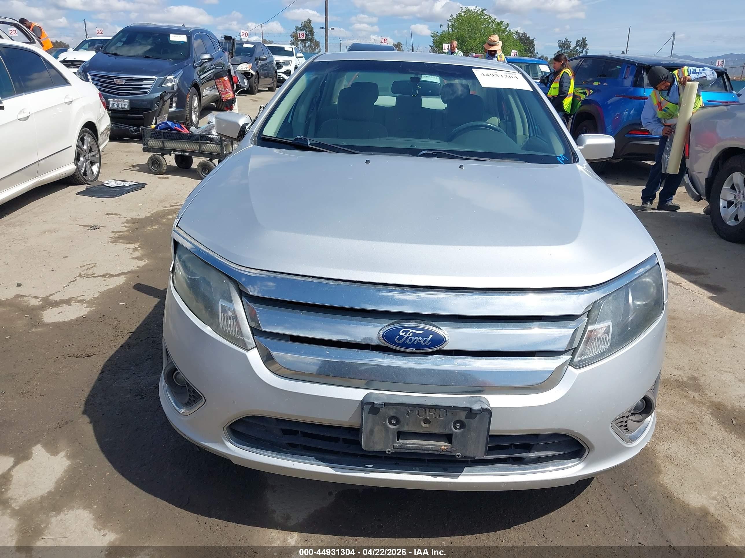 2011 Ford Fusion Hybrid   Серебряный vin: 3FADP0L38BR335485