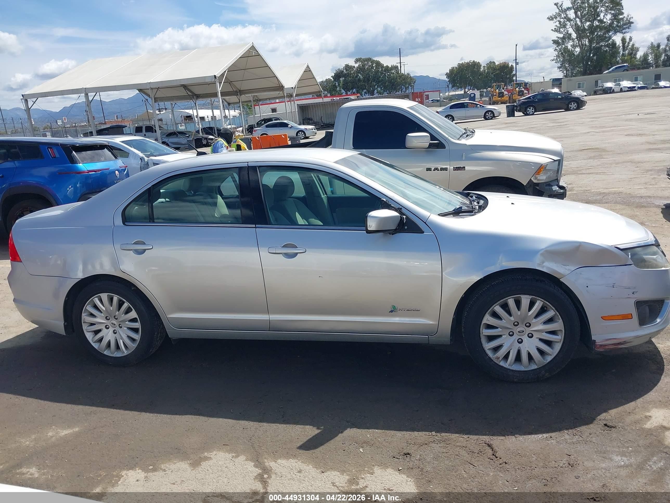 2011 Ford Fusion Hybrid   Серебряный vin: 3FADP0L38BR335485