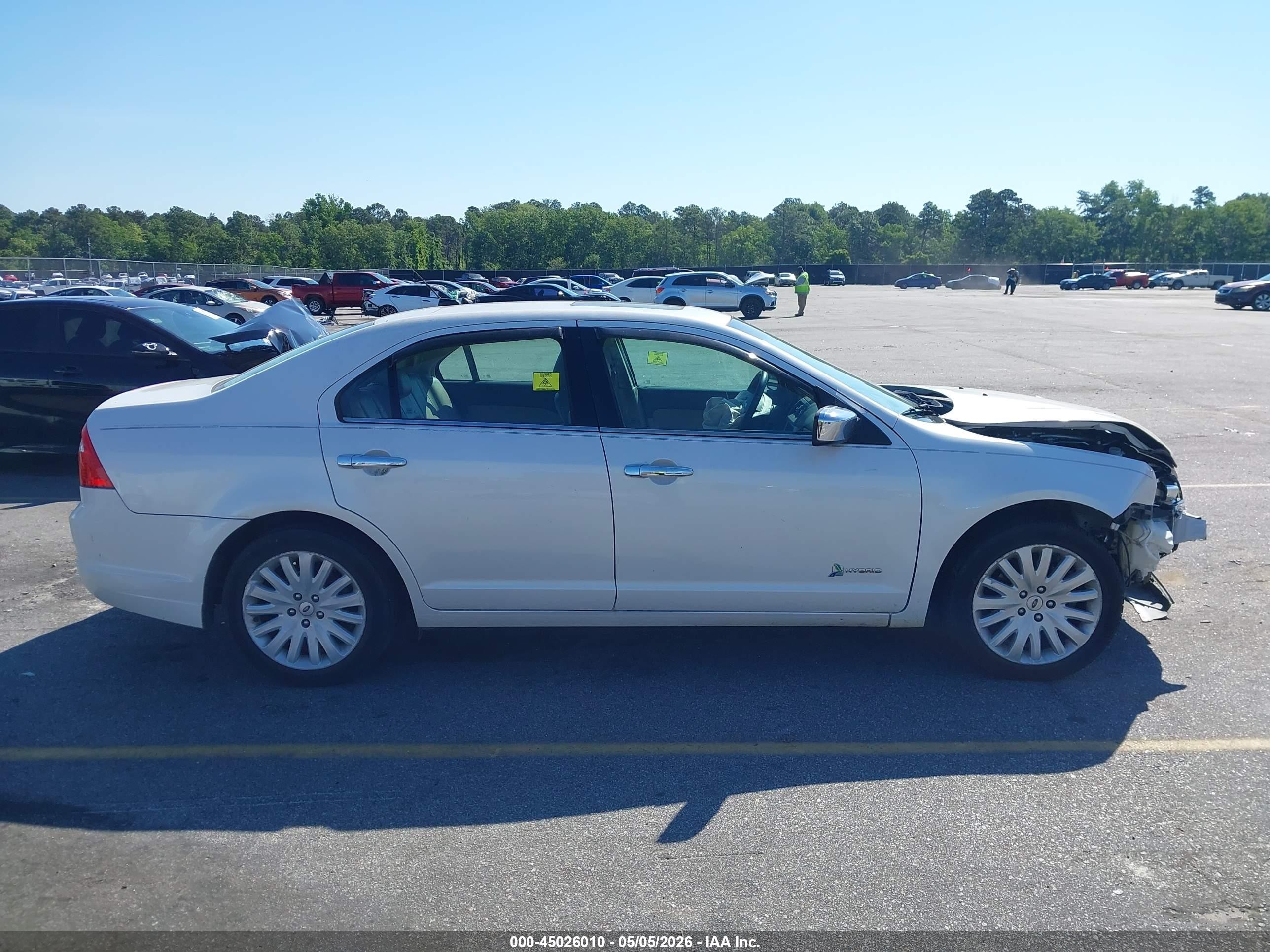 2012 Ford Fusion Hybrid   White vin: 3FADP0L38CR228731