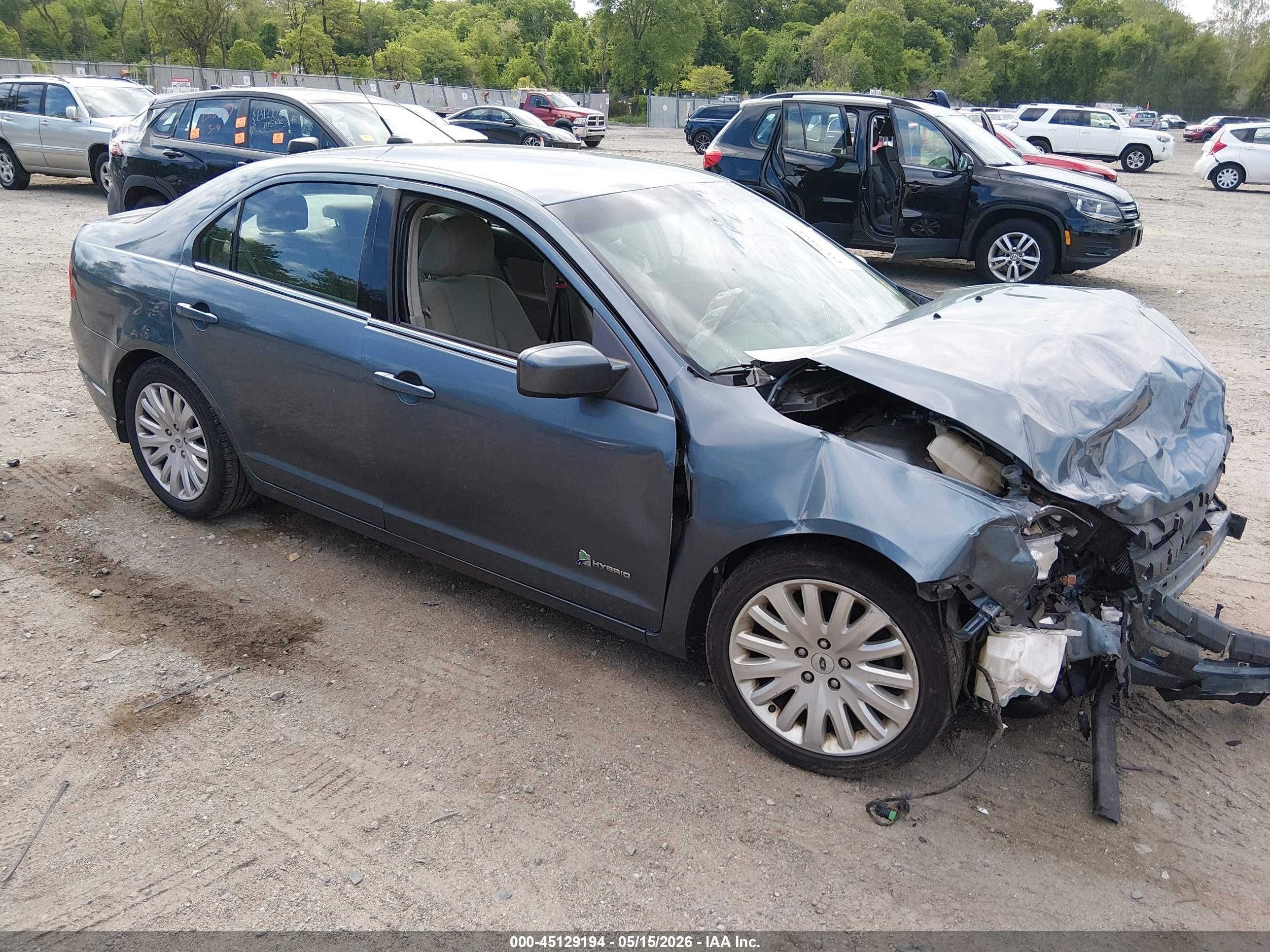 2012 Ford Fusion Hybrid   Turquoise vin: 3FADP0L38CR322172