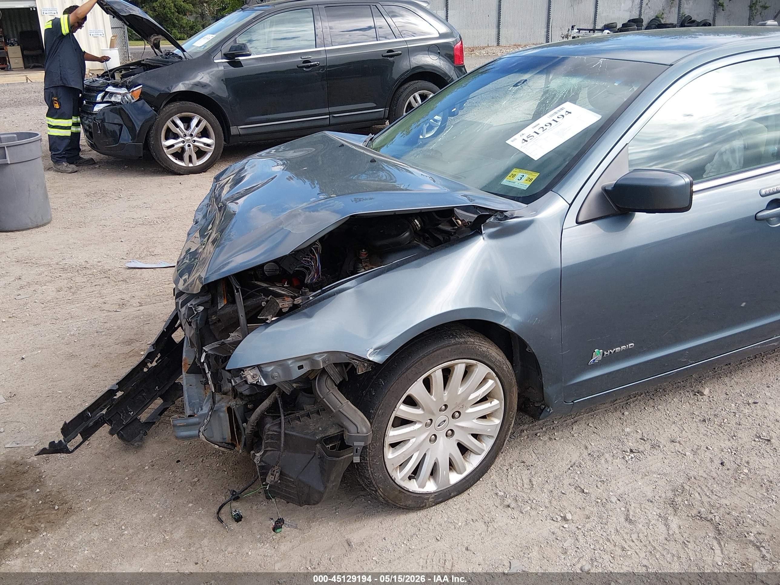 2012 Ford Fusion Hybrid   Turquoise vin: 3FADP0L38CR322172