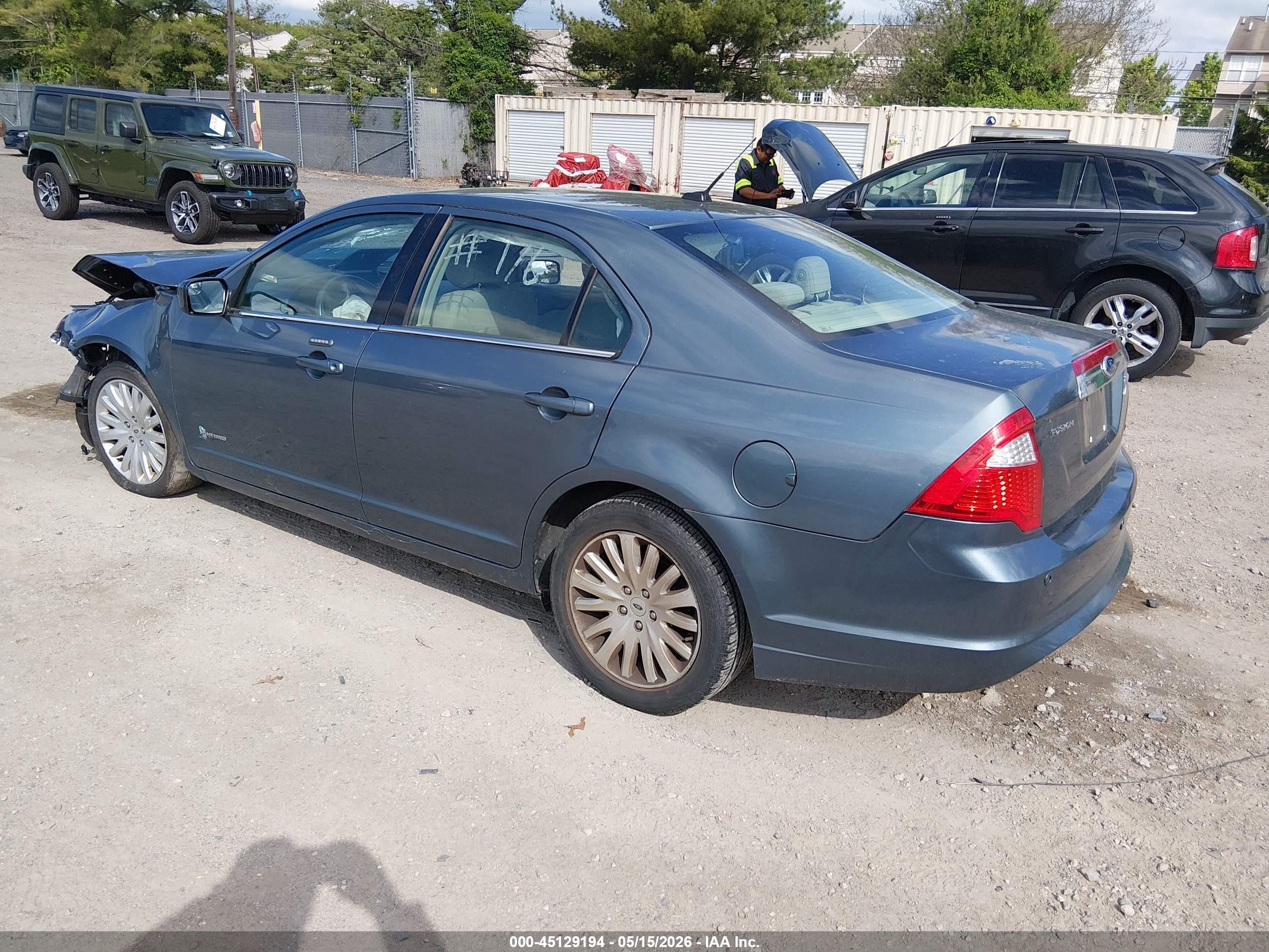 2012 Ford Fusion Hybrid   Turquoise vin: 3FADP0L38CR322172