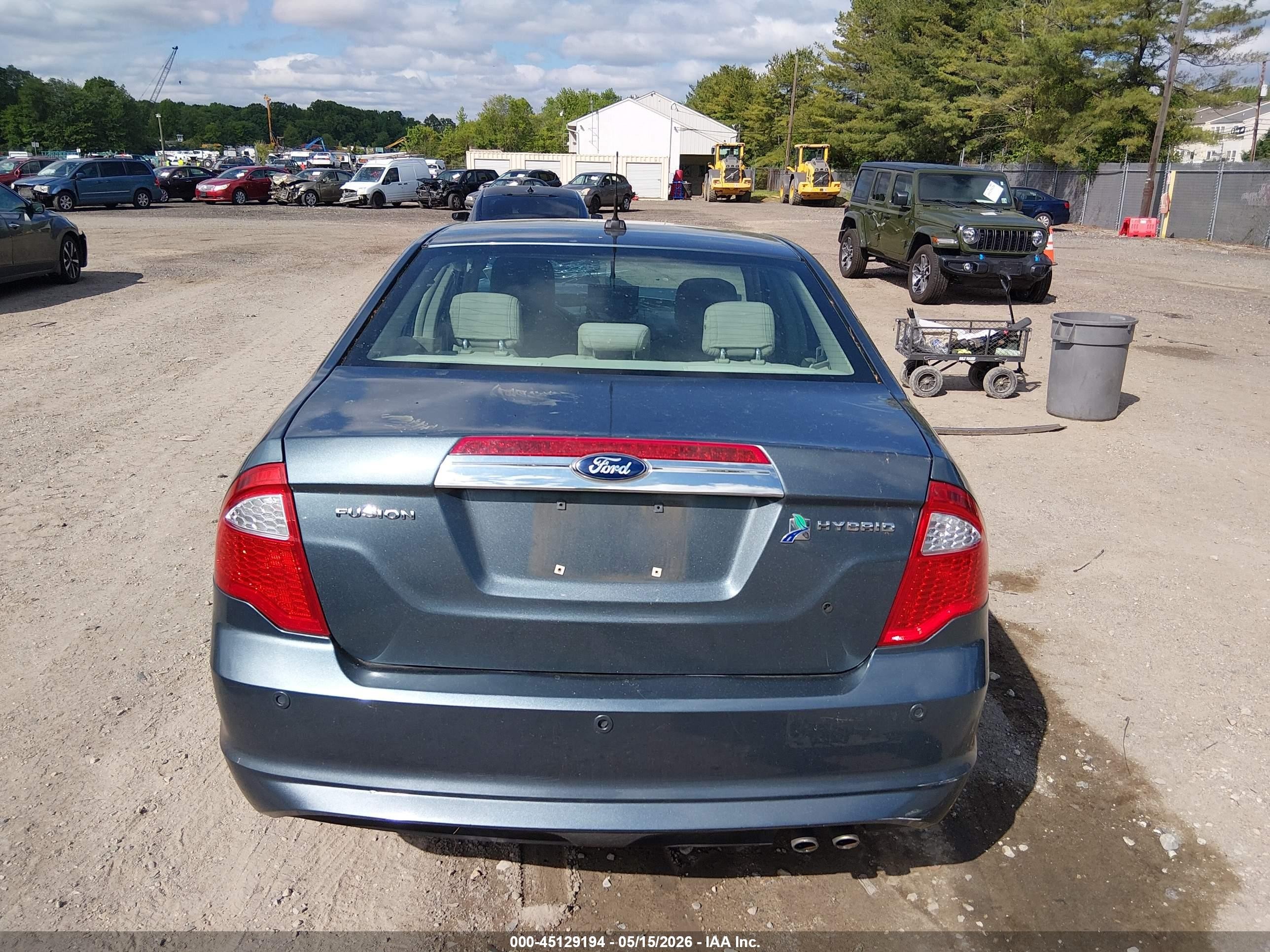 2012 Ford Fusion Hybrid   Turquoise vin: 3FADP0L38CR322172
