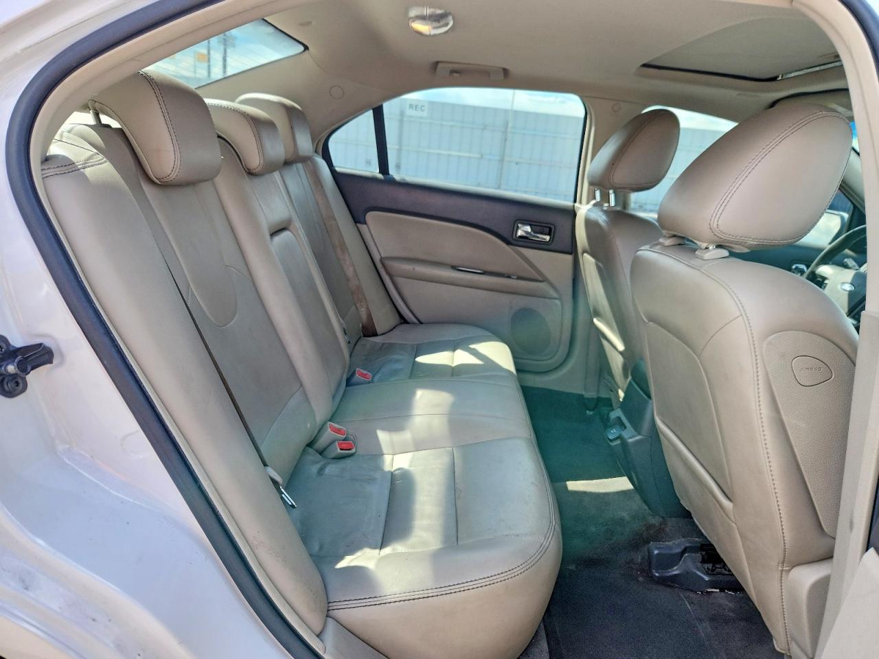 2010 Ford Fusion Hybrid White vin: 3FADP0L39AR335610