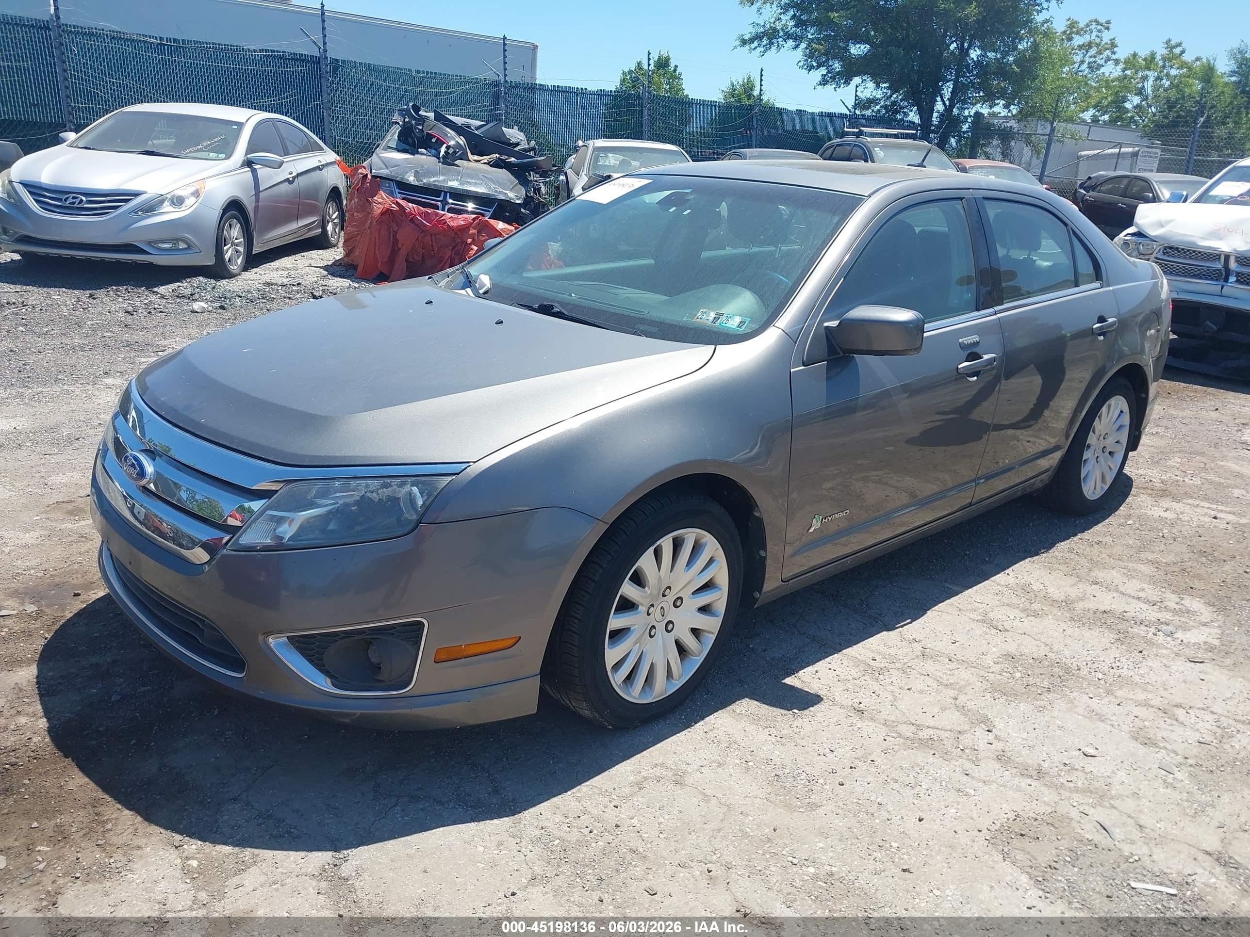 2011 Ford Fusion Hybrid   Gray vin: 3FADP0L39BR272249