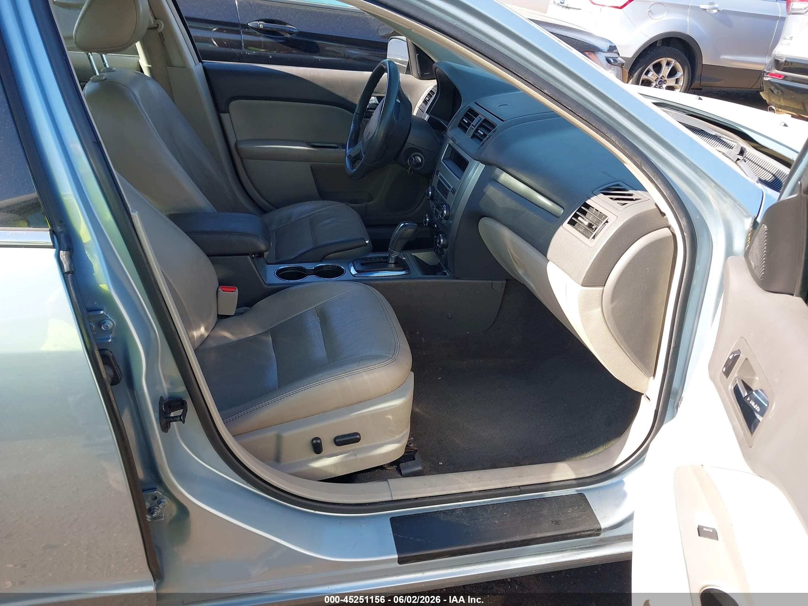 2011 Ford Fusion Hybrid   Light Blue vin: 3FADP0L39BR335690