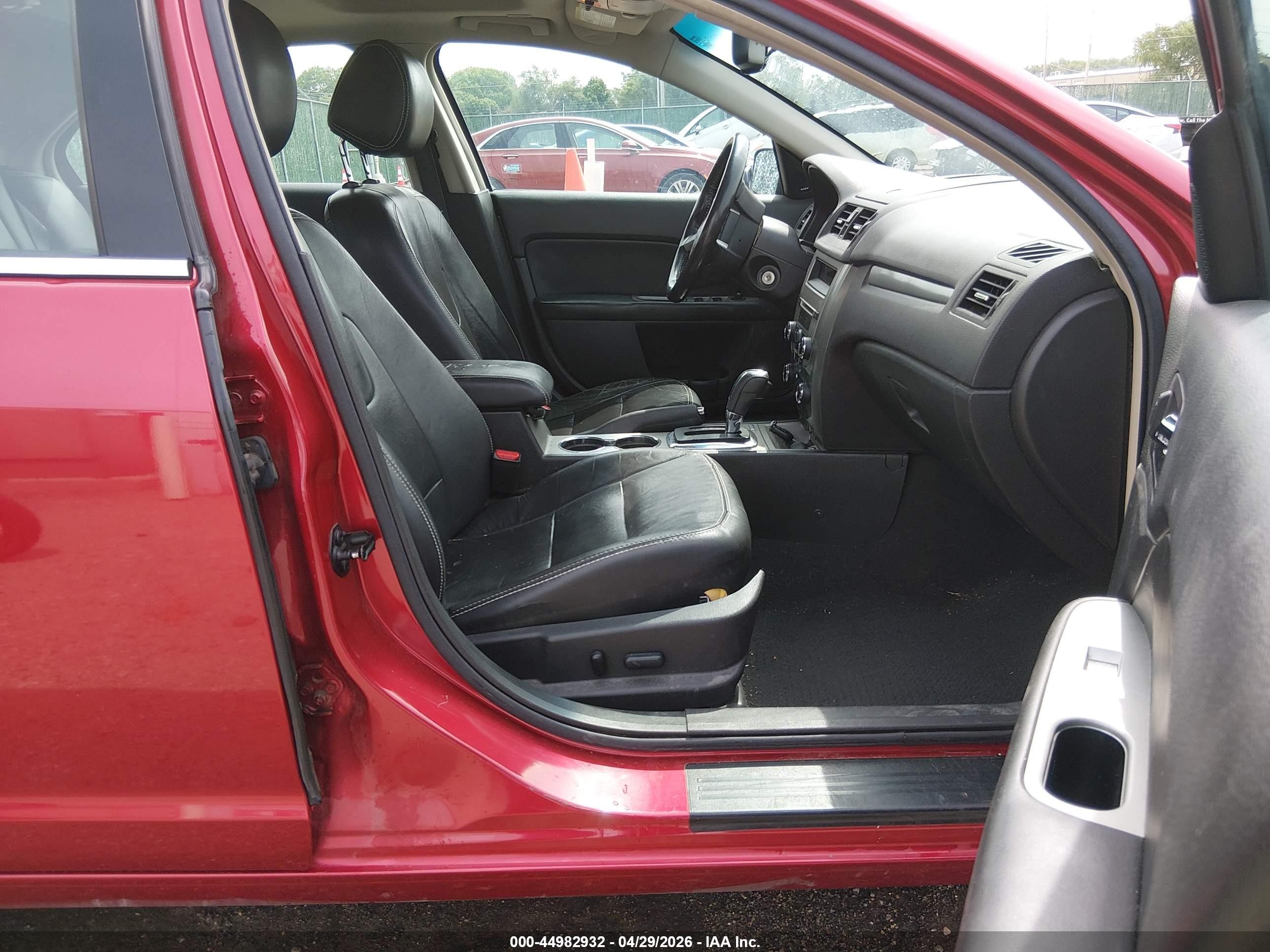 2012 Ford Fusion Hybrid   Red vin: 3FADP0L3XCR246681