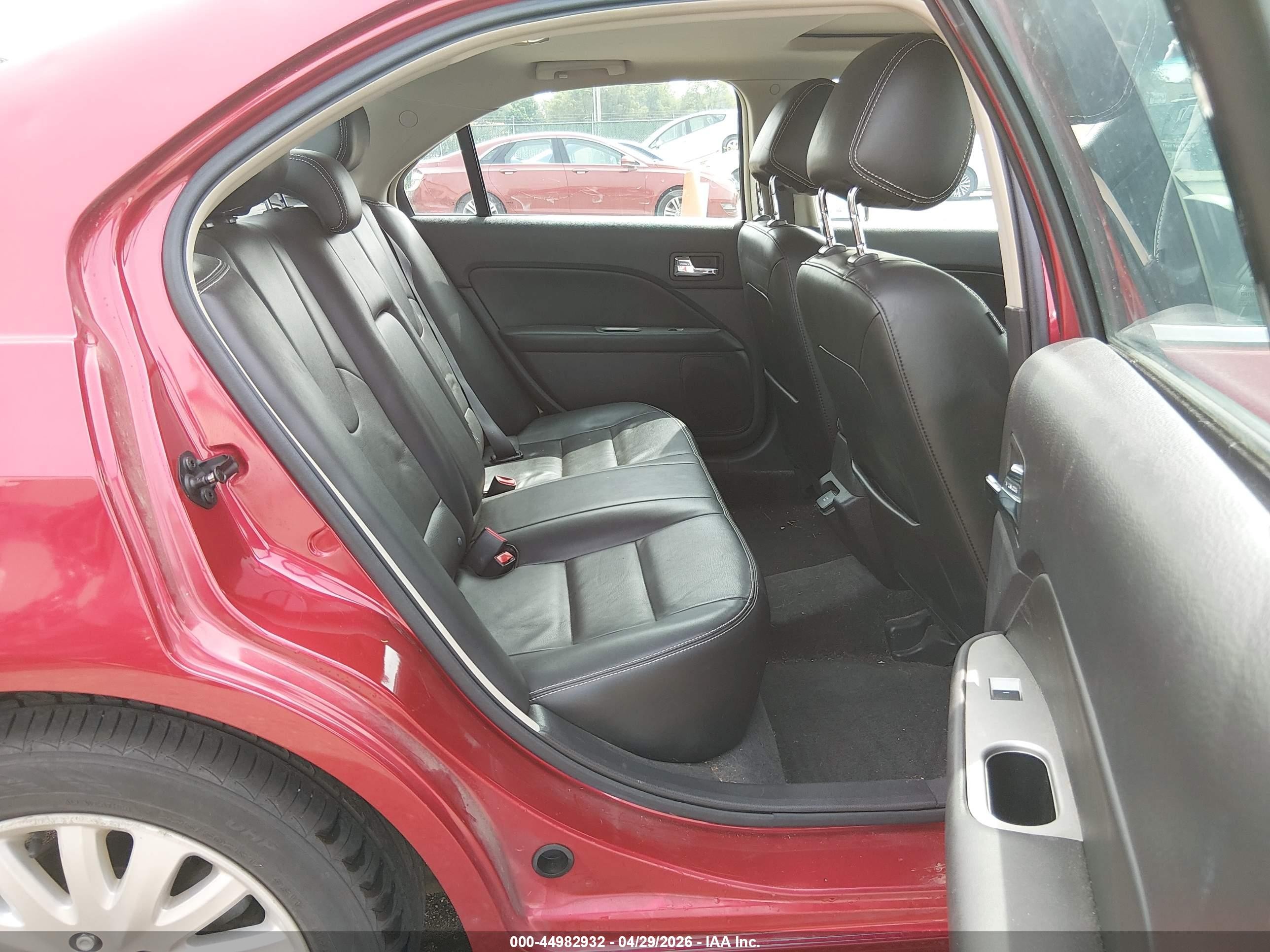 2012 Ford Fusion Hybrid   Red vin: 3FADP0L3XCR246681