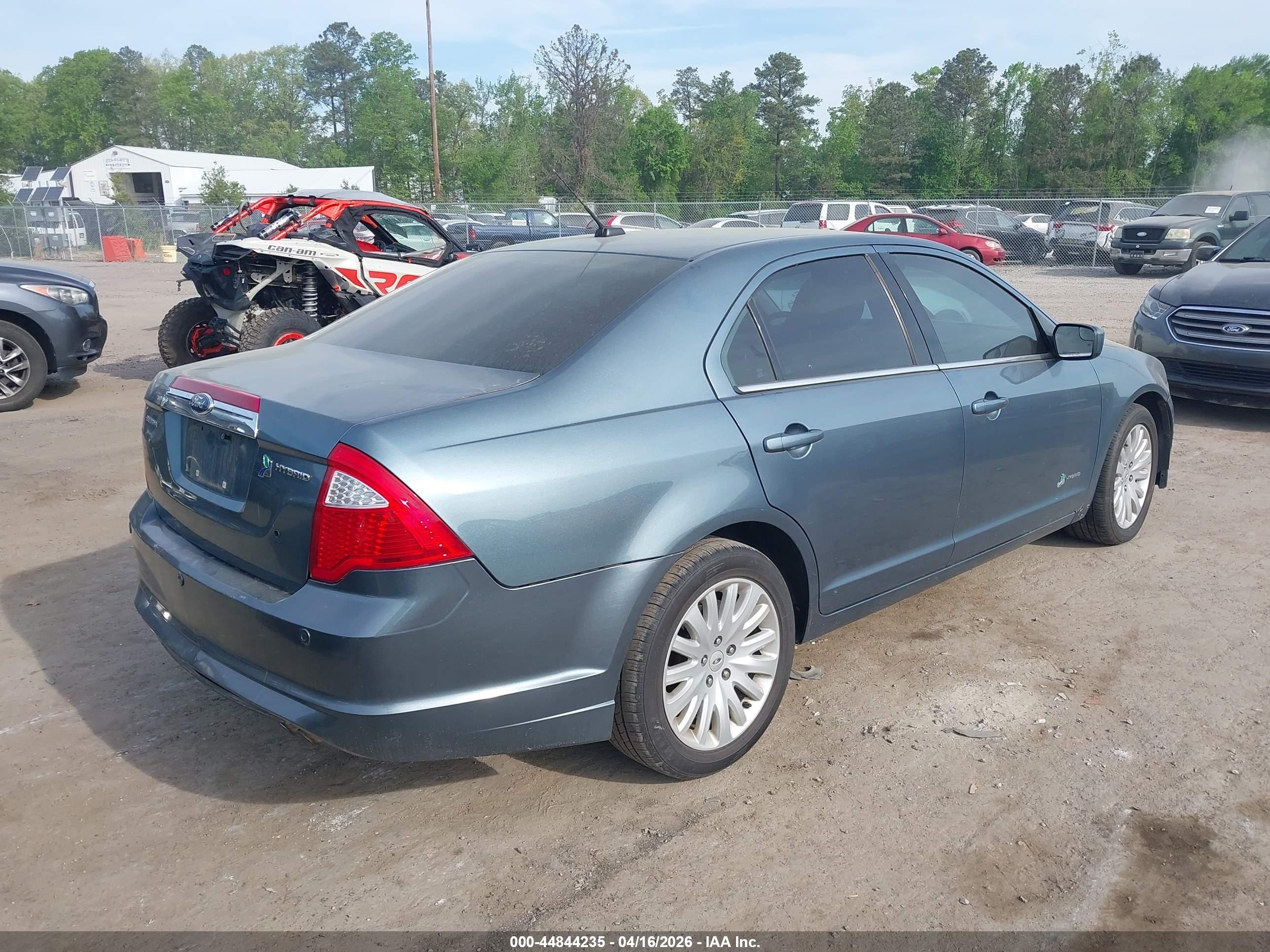 2012 Ford Fusion Hybrid   Gray vin: 3FADP0L3XCR373303