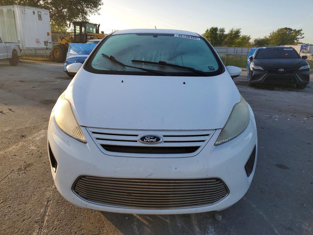 2011 Ford Fiesta S Белый vin: 3FADP4AJ0BM174779