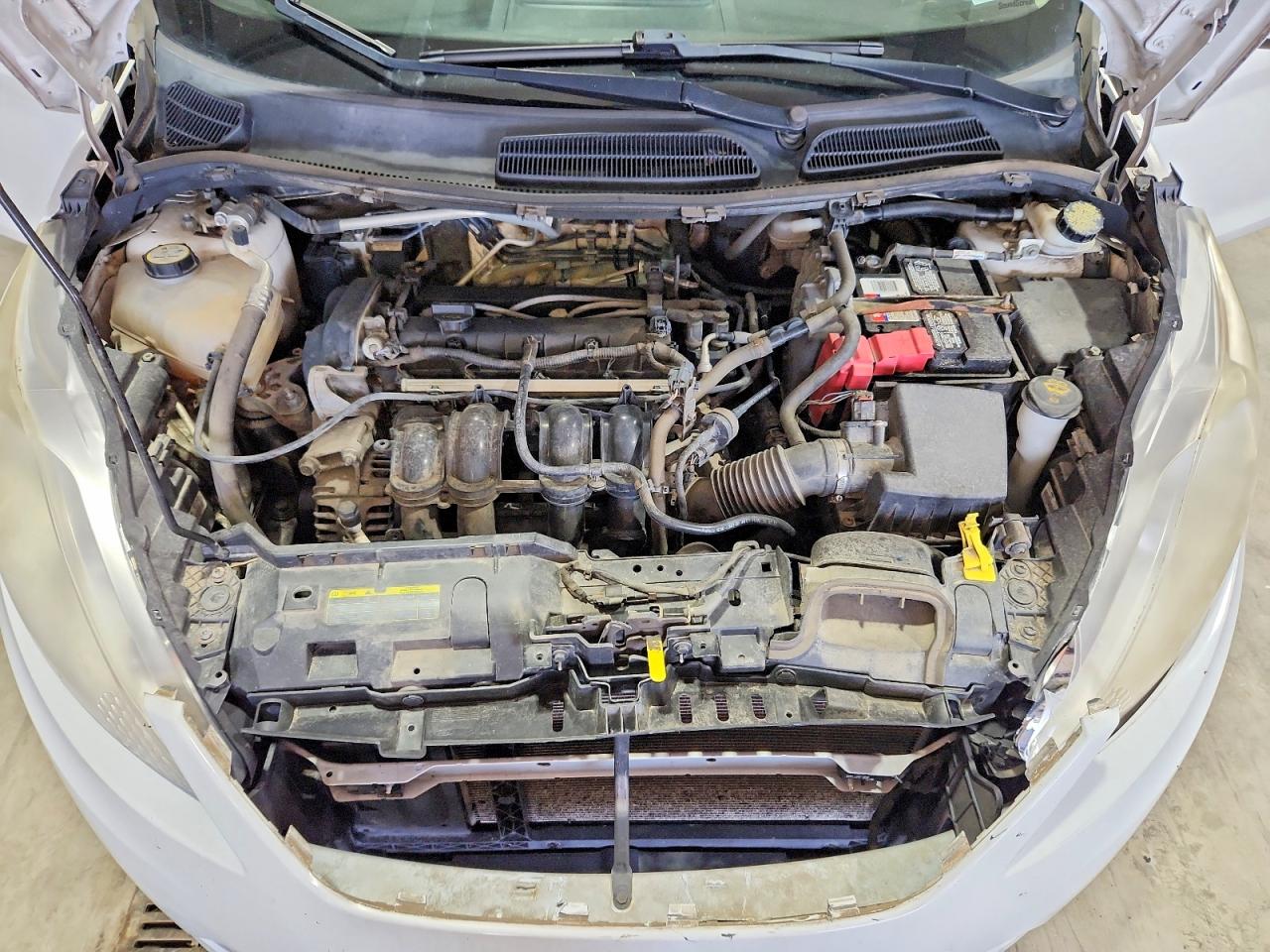 2011 Ford Fiesta S Белый vin: 3FADP4AJ1BM240515