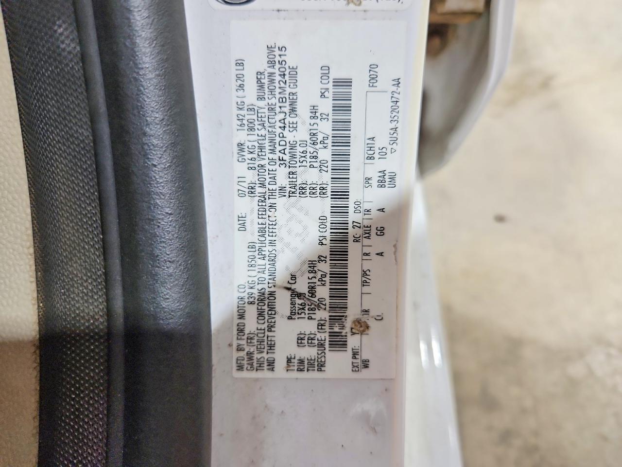 2011 Ford Fiesta S Белый vin: 3FADP4AJ1BM240515