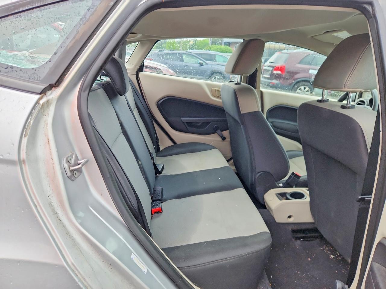 2012 Ford Fiesta S Silver vin: 3FADP4AJ1CM169589