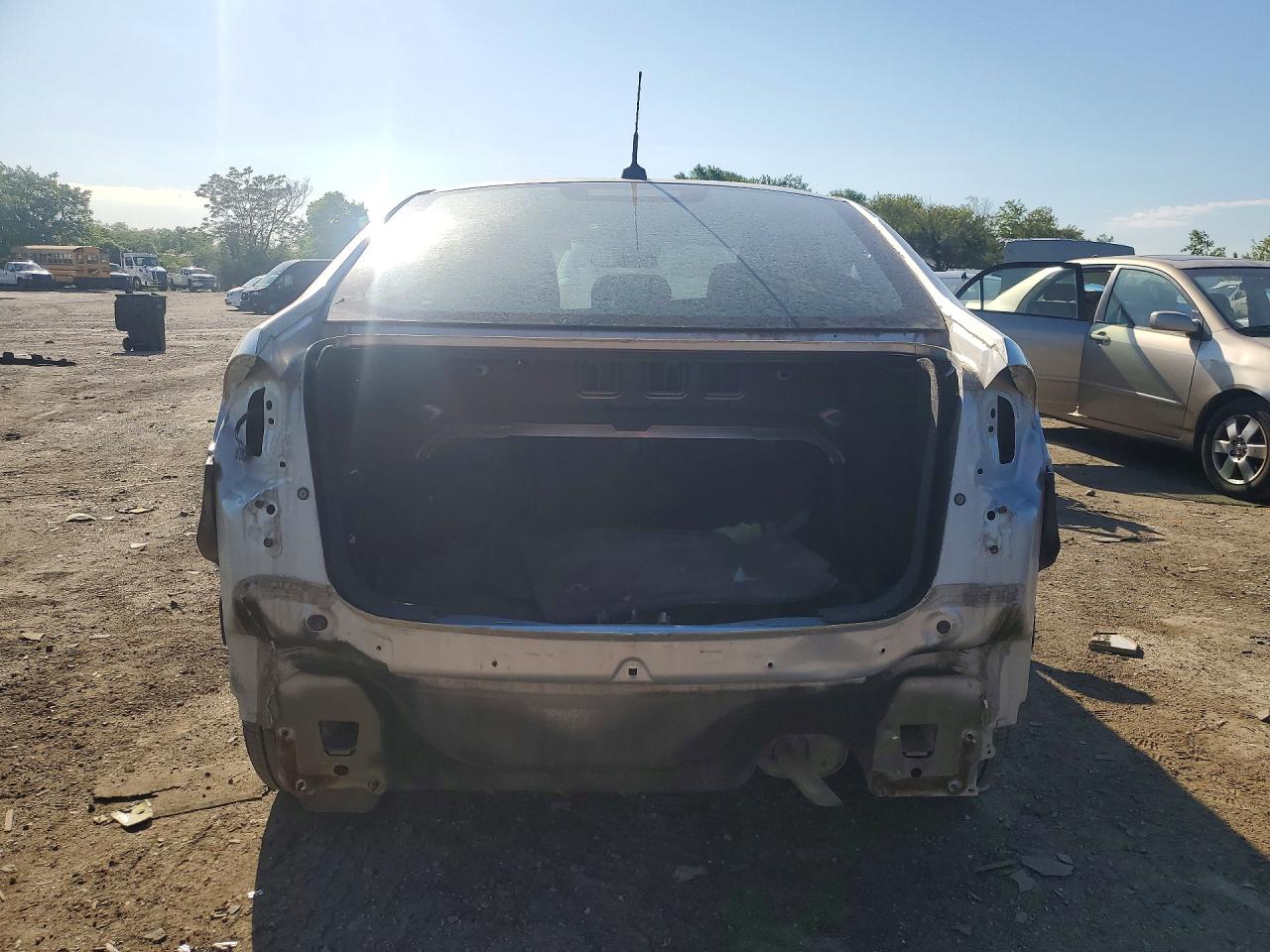 2015 Ford Fiesta S Silver vin: 3FADP4AJ1FM117383