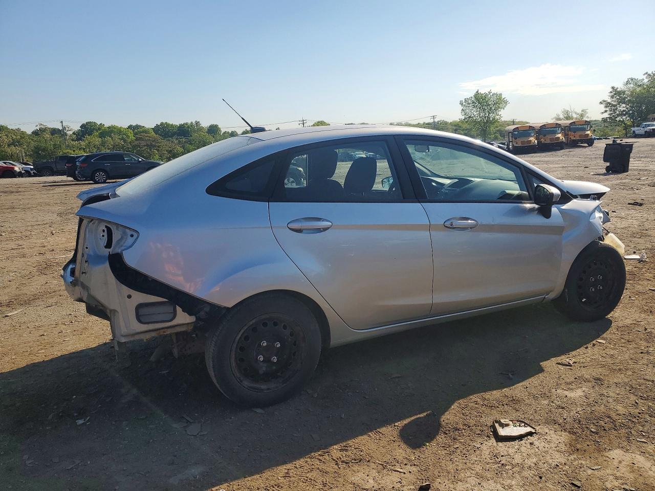 2015 Ford Fiesta S Silver vin: 3FADP4AJ1FM117383