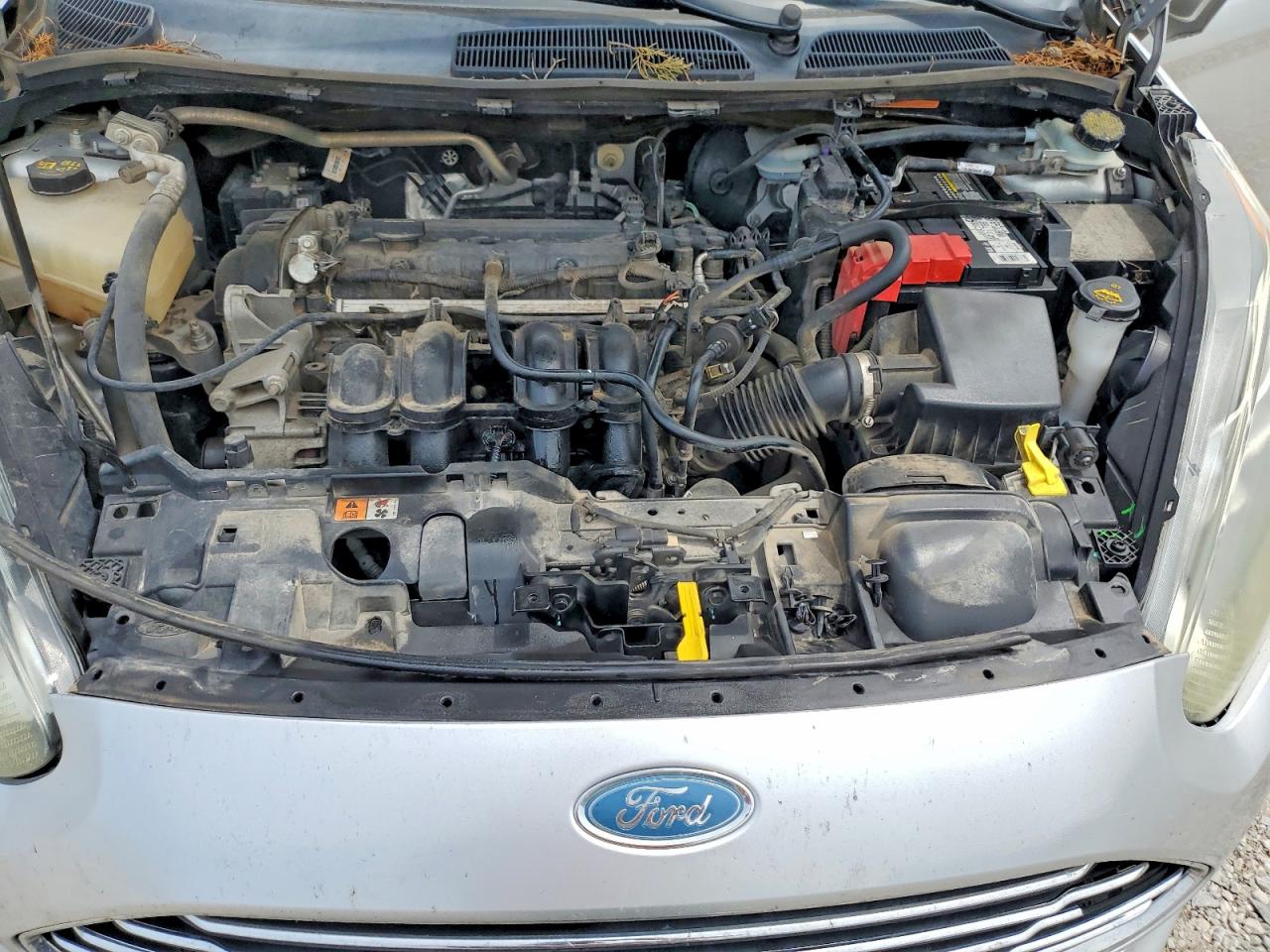 2015 Ford Fiesta S Silver vin: 3FADP4AJ1FM135835