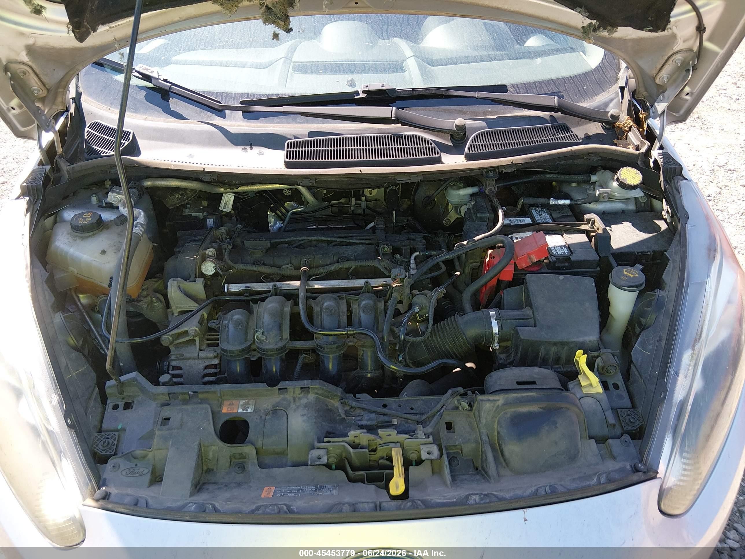 2015 Ford Fiesta S Silver vin: 3FADP4AJ1FM145457