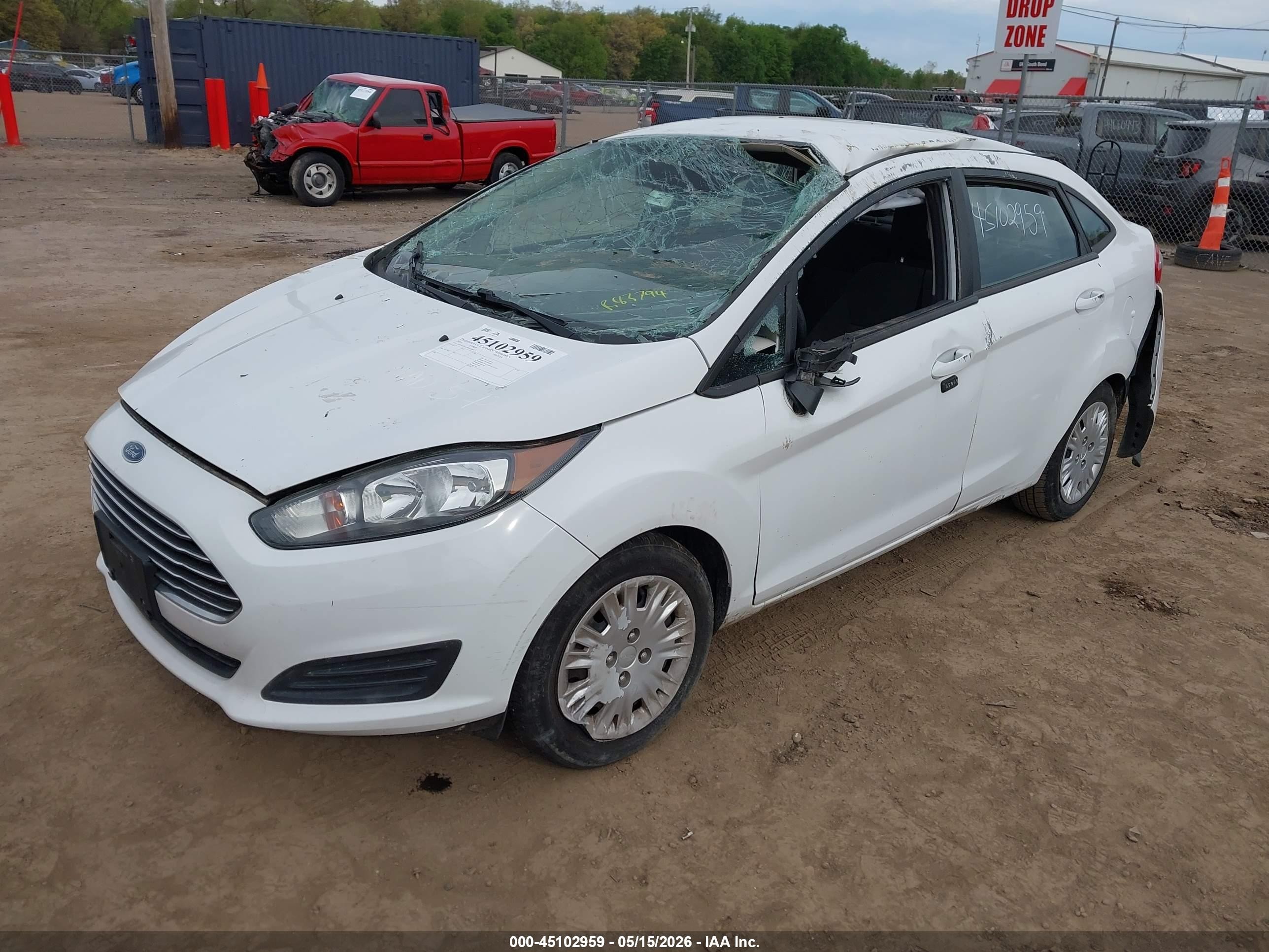 2014 Ford Fiesta S White vin: 3FADP4AJ2EM148057