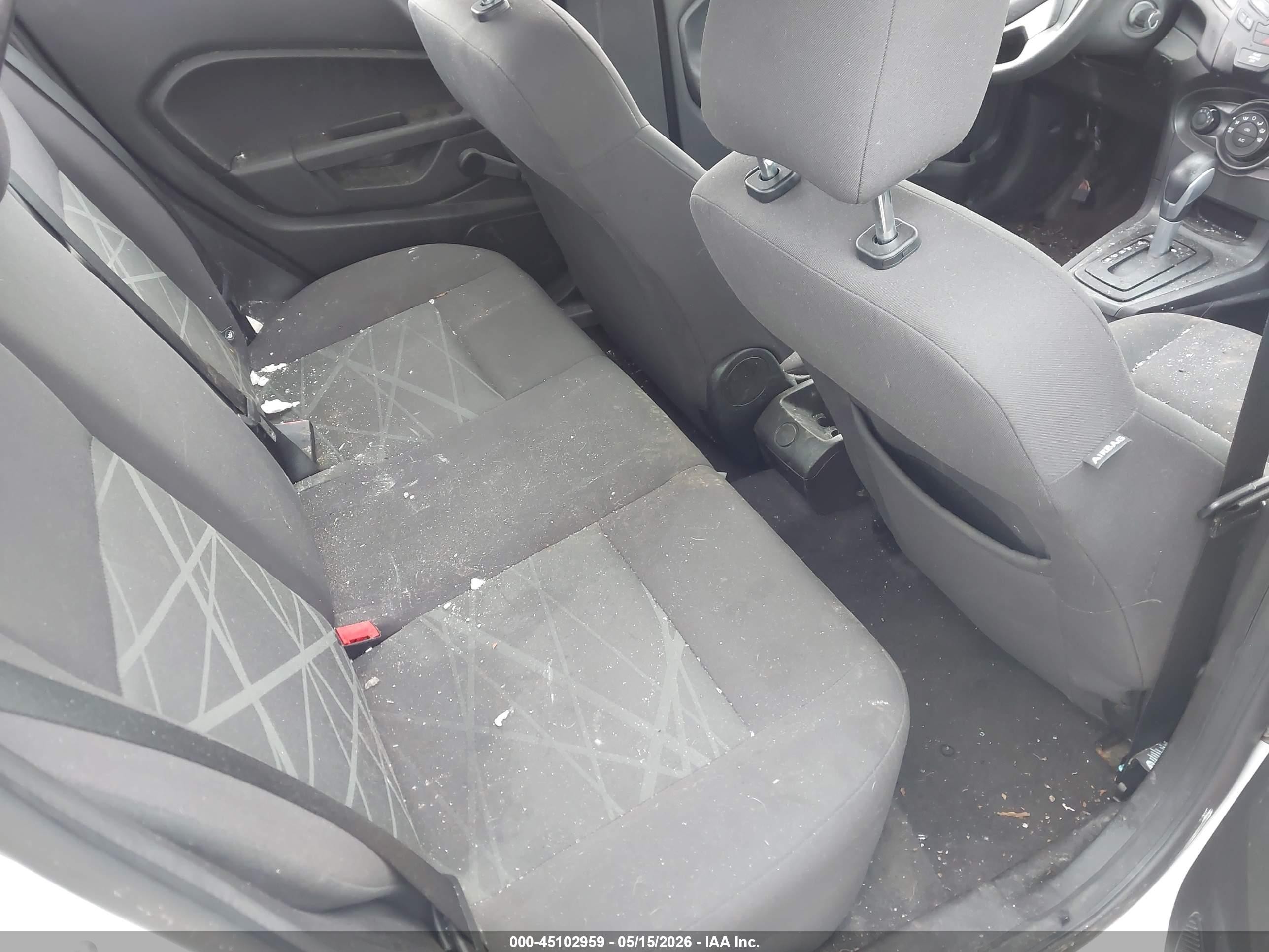2014 Ford Fiesta S White vin: 3FADP4AJ2EM148057