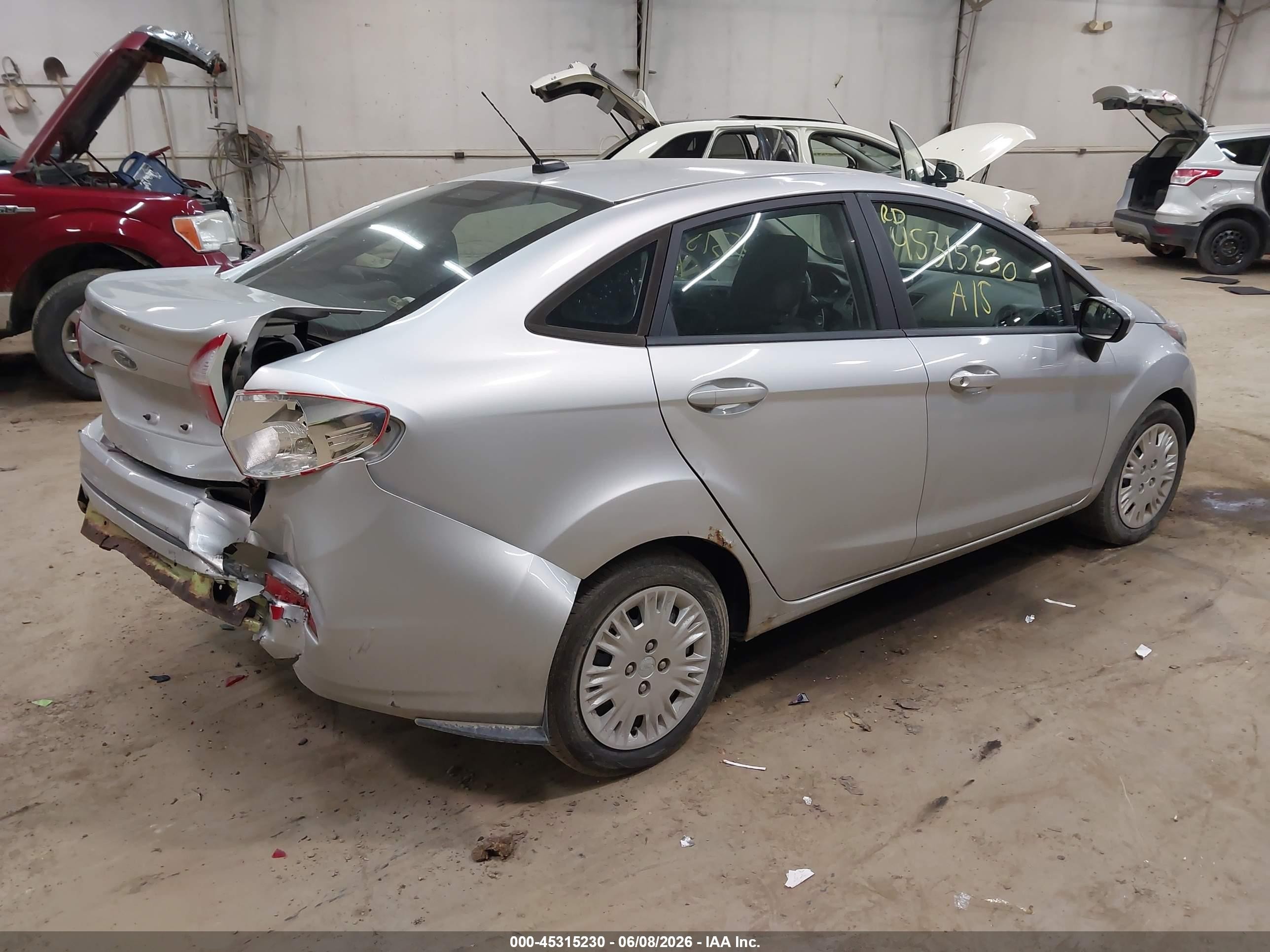2015 Ford Fiesta S Silver vin: 3FADP4AJ2FM129073