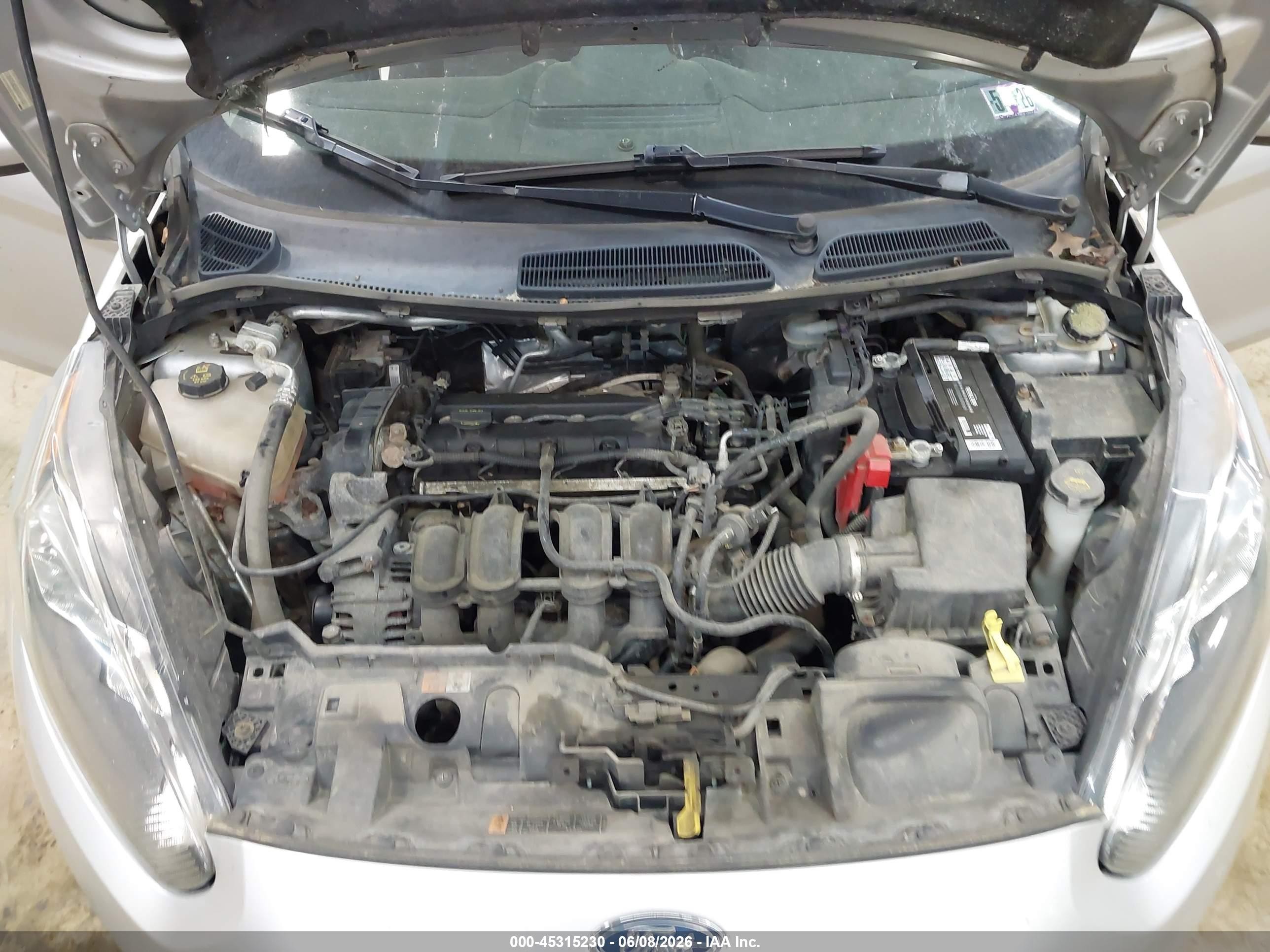 2015 Ford Fiesta S Silver vin: 3FADP4AJ2FM129073