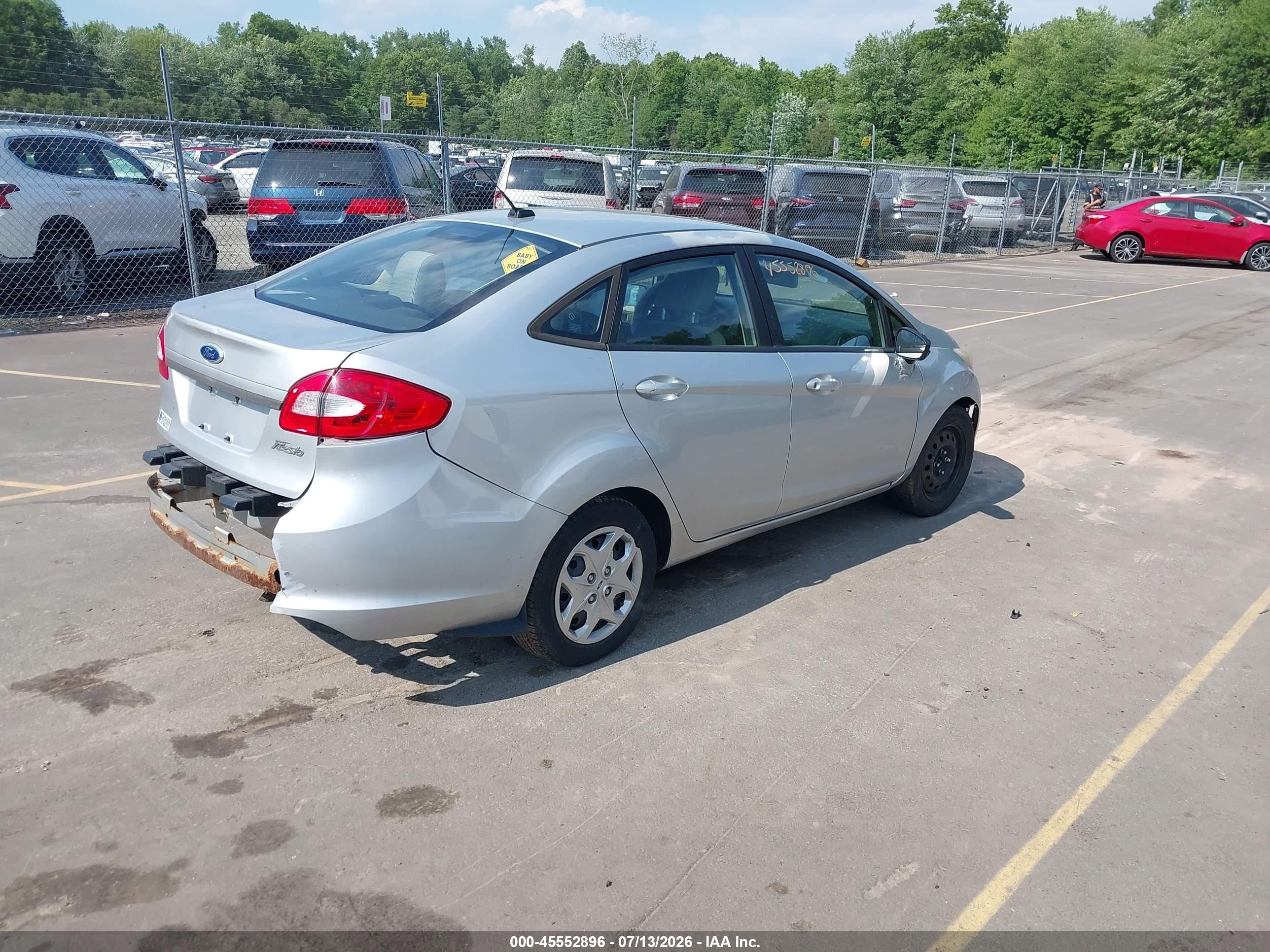 2011 Ford Fiesta S Silver vin: 3FADP4AJ2BM173696