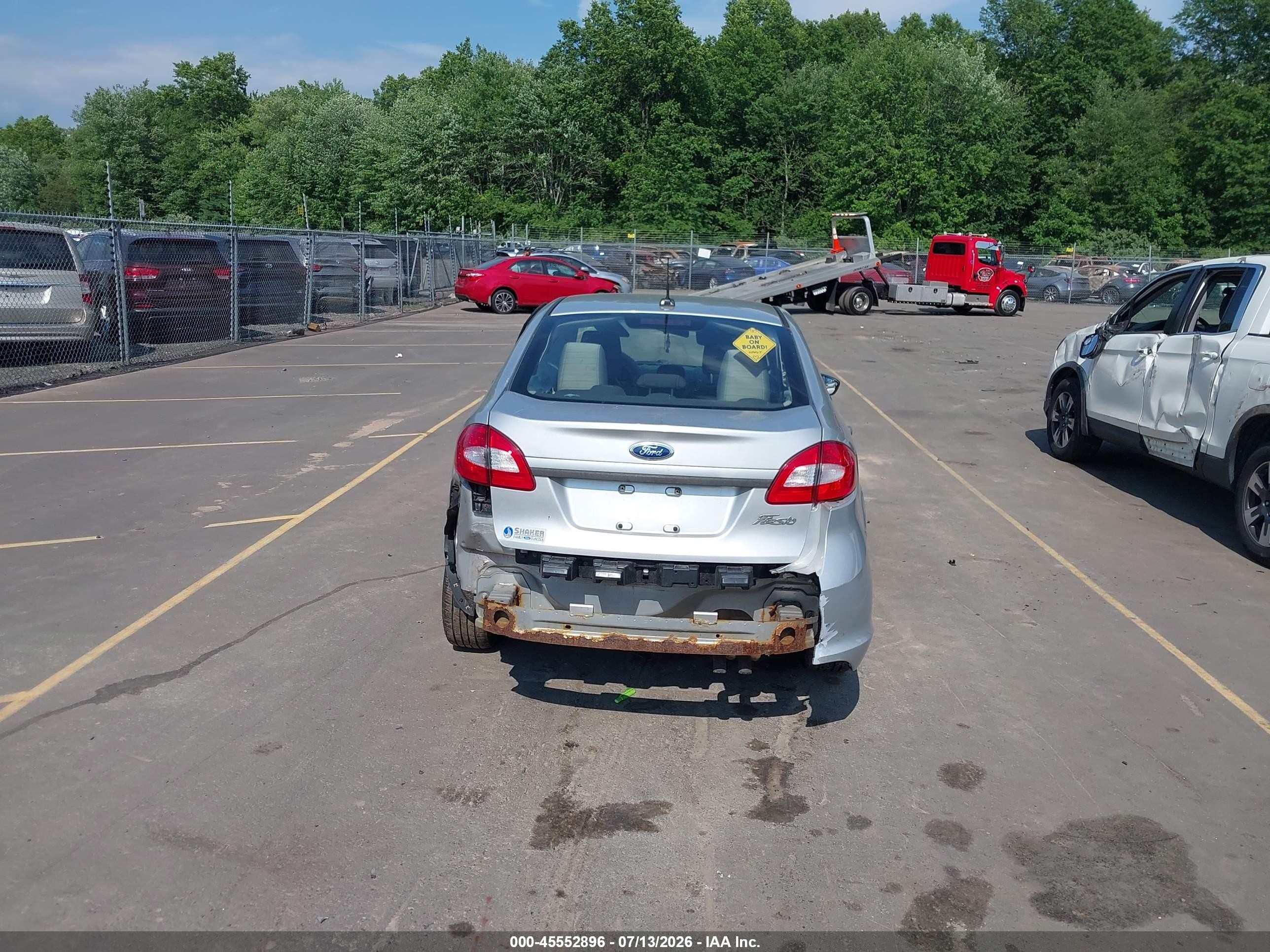 2011 Ford Fiesta S Silver vin: 3FADP4AJ2BM173696