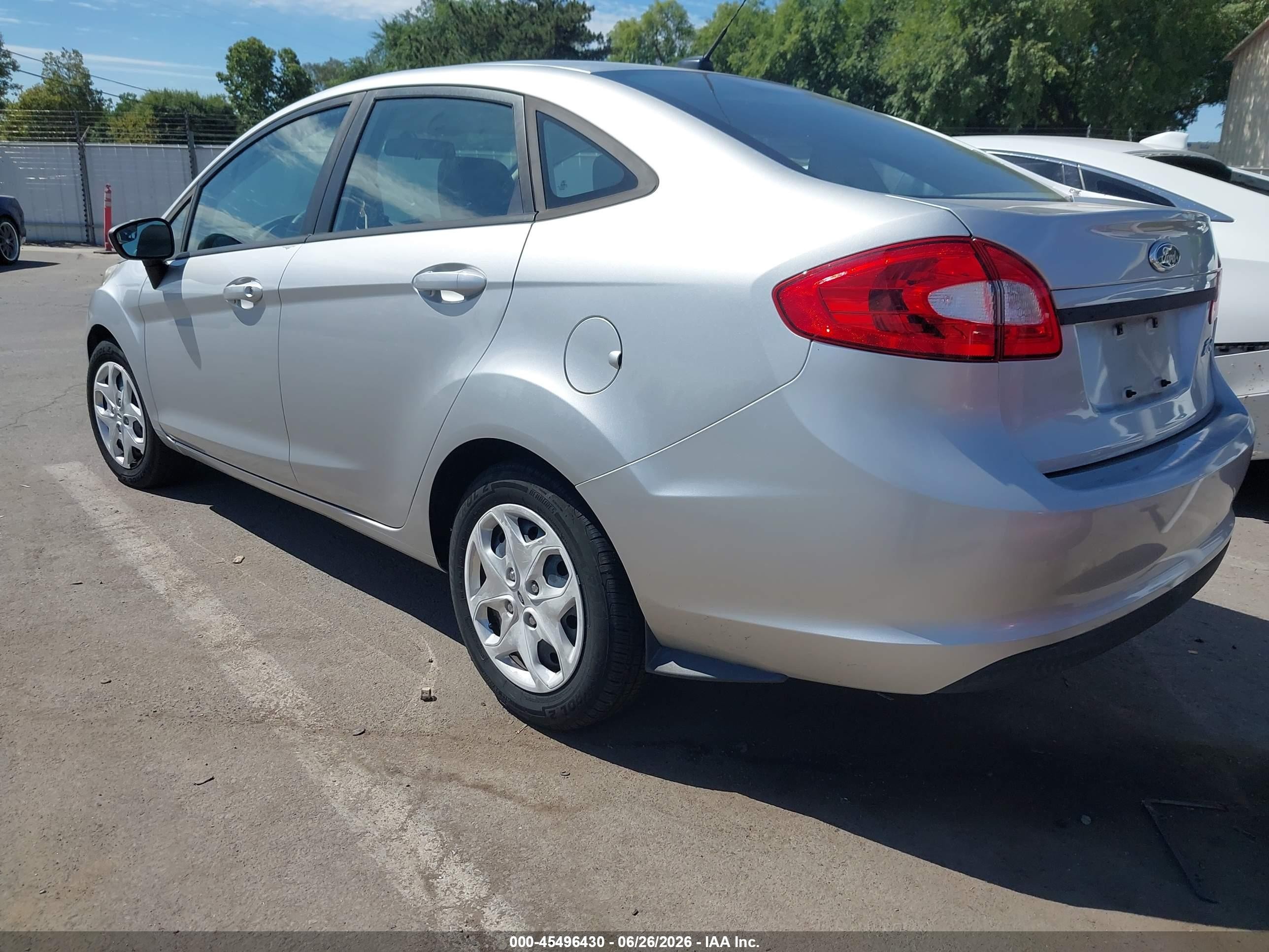 2012 Ford Fiesta S Silver vin: 3FADP4AJ3CM221806