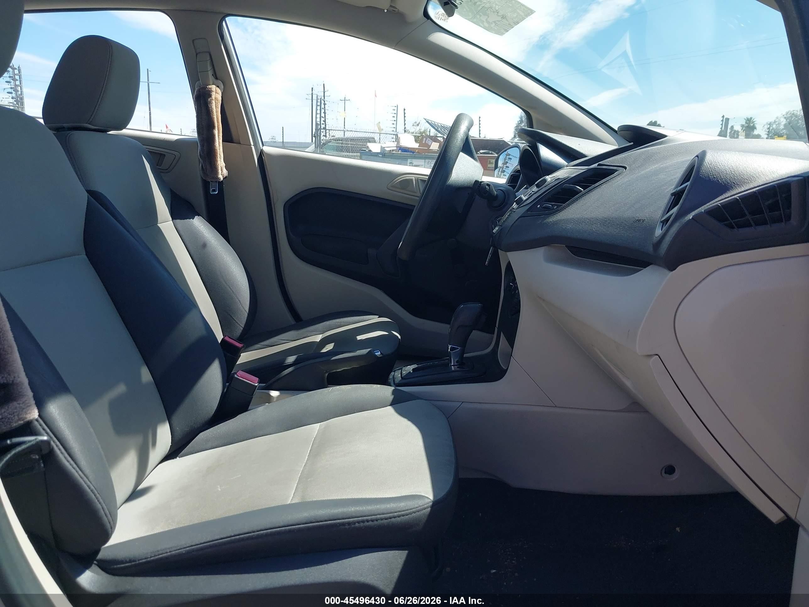 2012 Ford Fiesta S Silver vin: 3FADP4AJ3CM221806