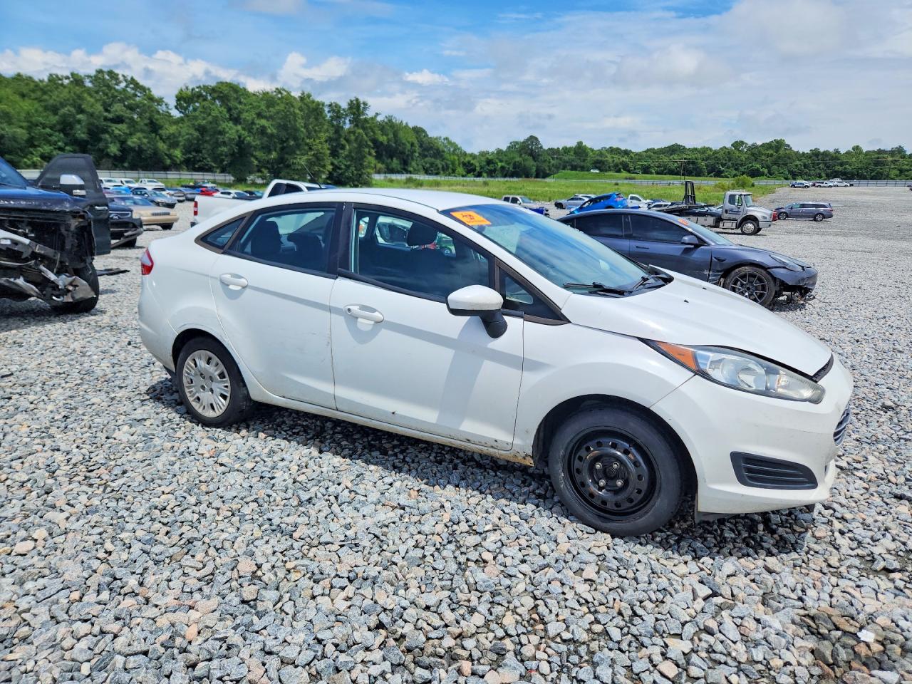 2014 Ford Fiesta S White vin: 3FADP4AJ3EM220819