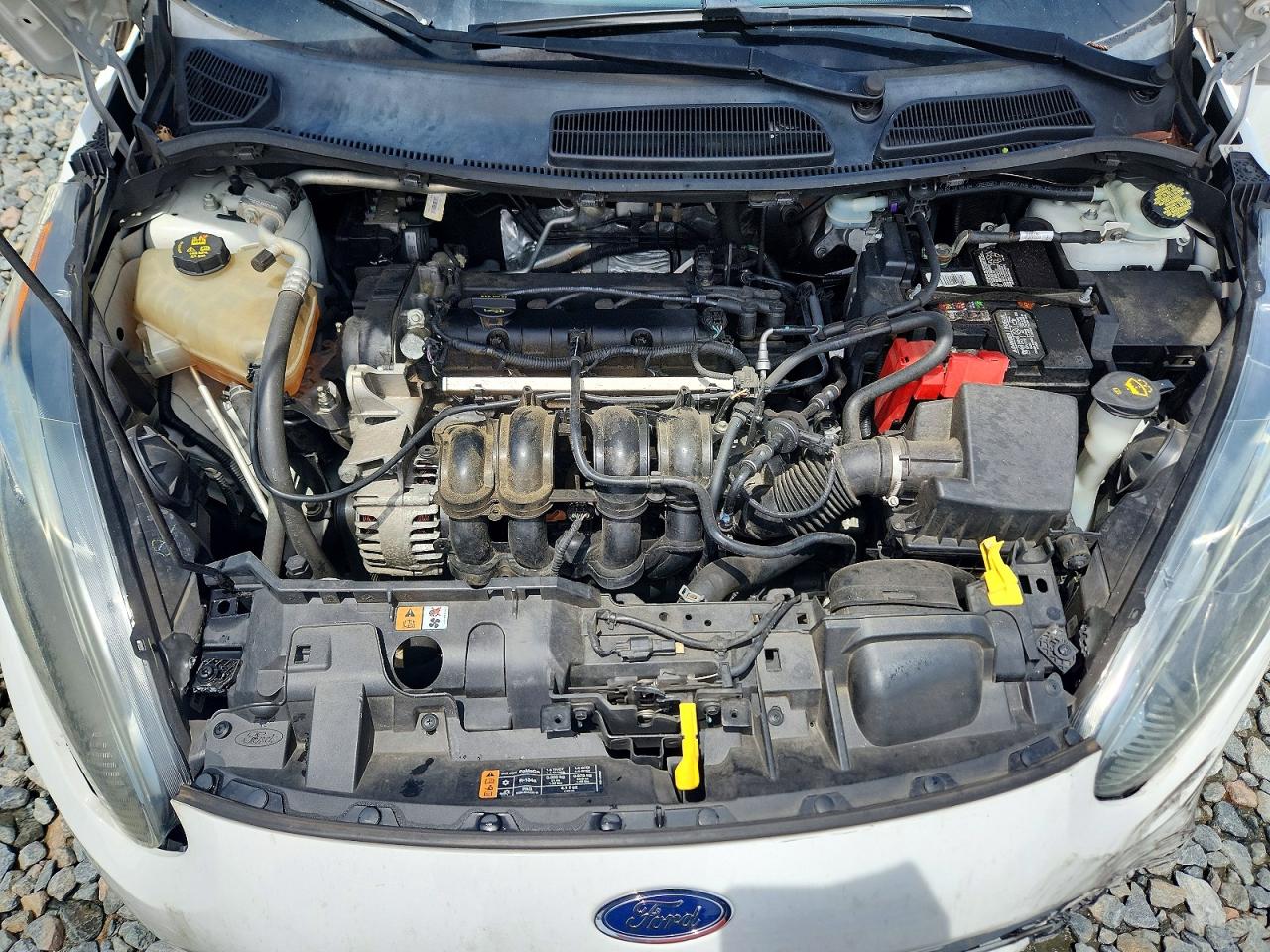 2014 Ford Fiesta S White vin: 3FADP4AJ3EM220819