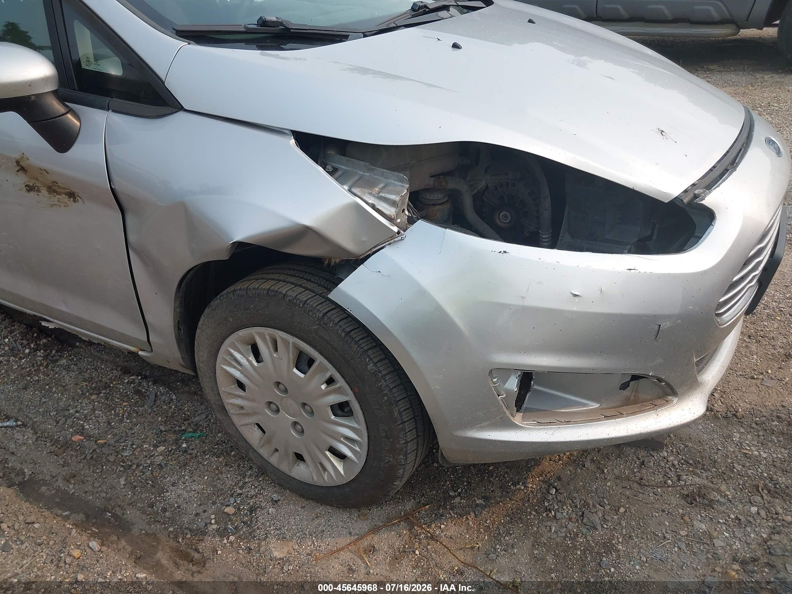 2015 Ford Fiesta S Silver vin: 3FADP4AJ3FM152992