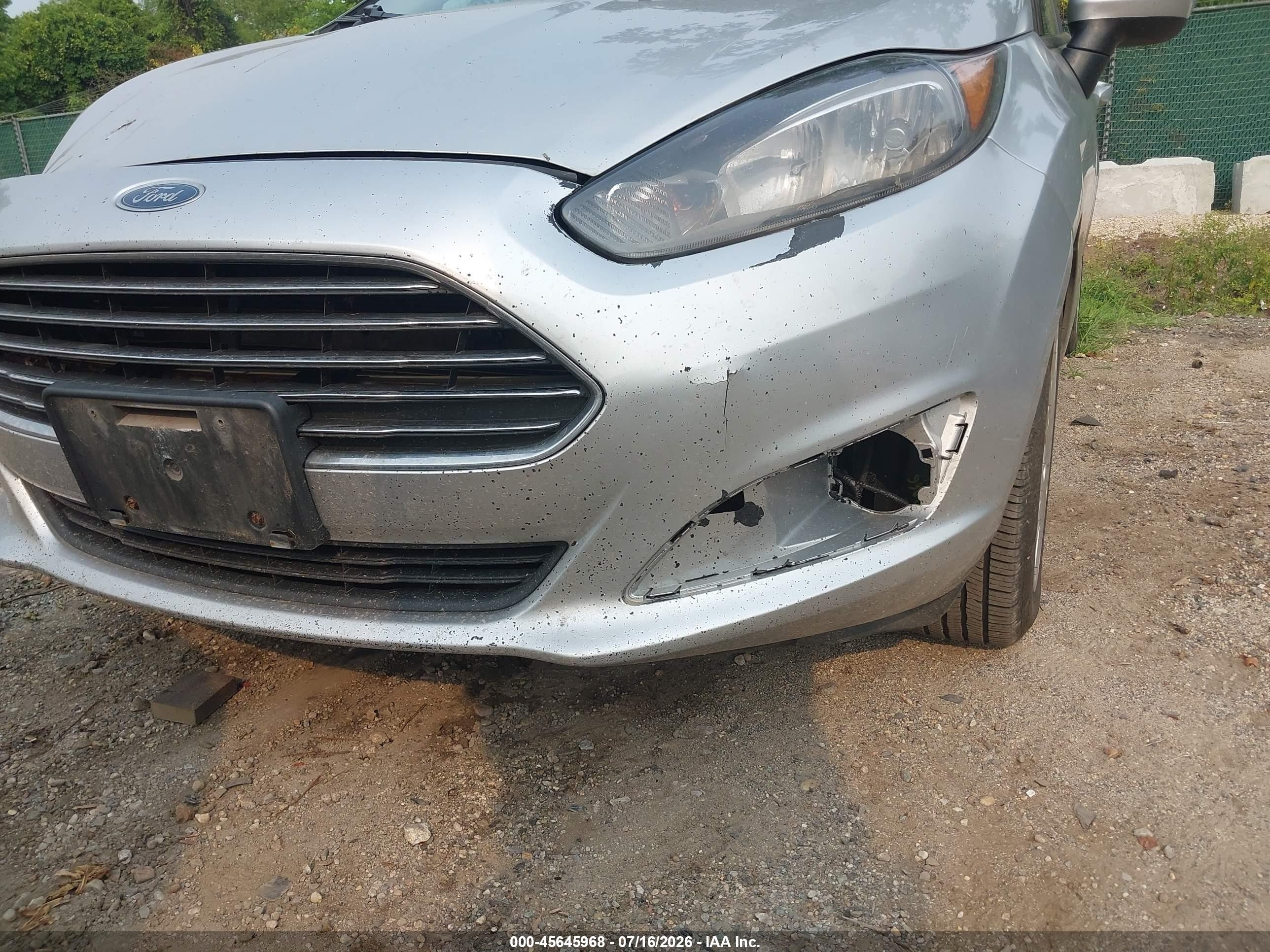 2015 Ford Fiesta S Silver vin: 3FADP4AJ3FM152992