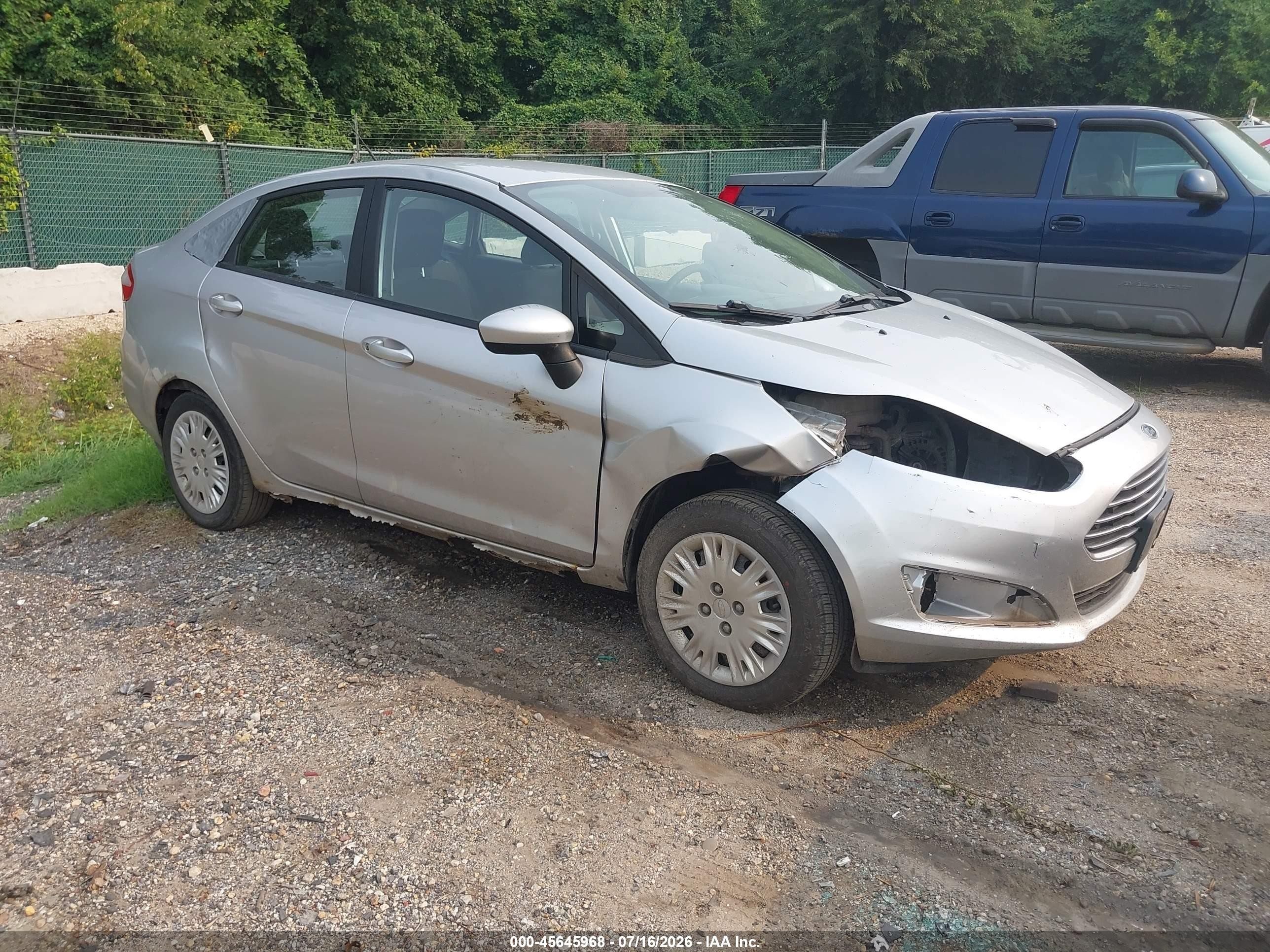 2015 Ford Fiesta S Silver vin: 3FADP4AJ3FM152992