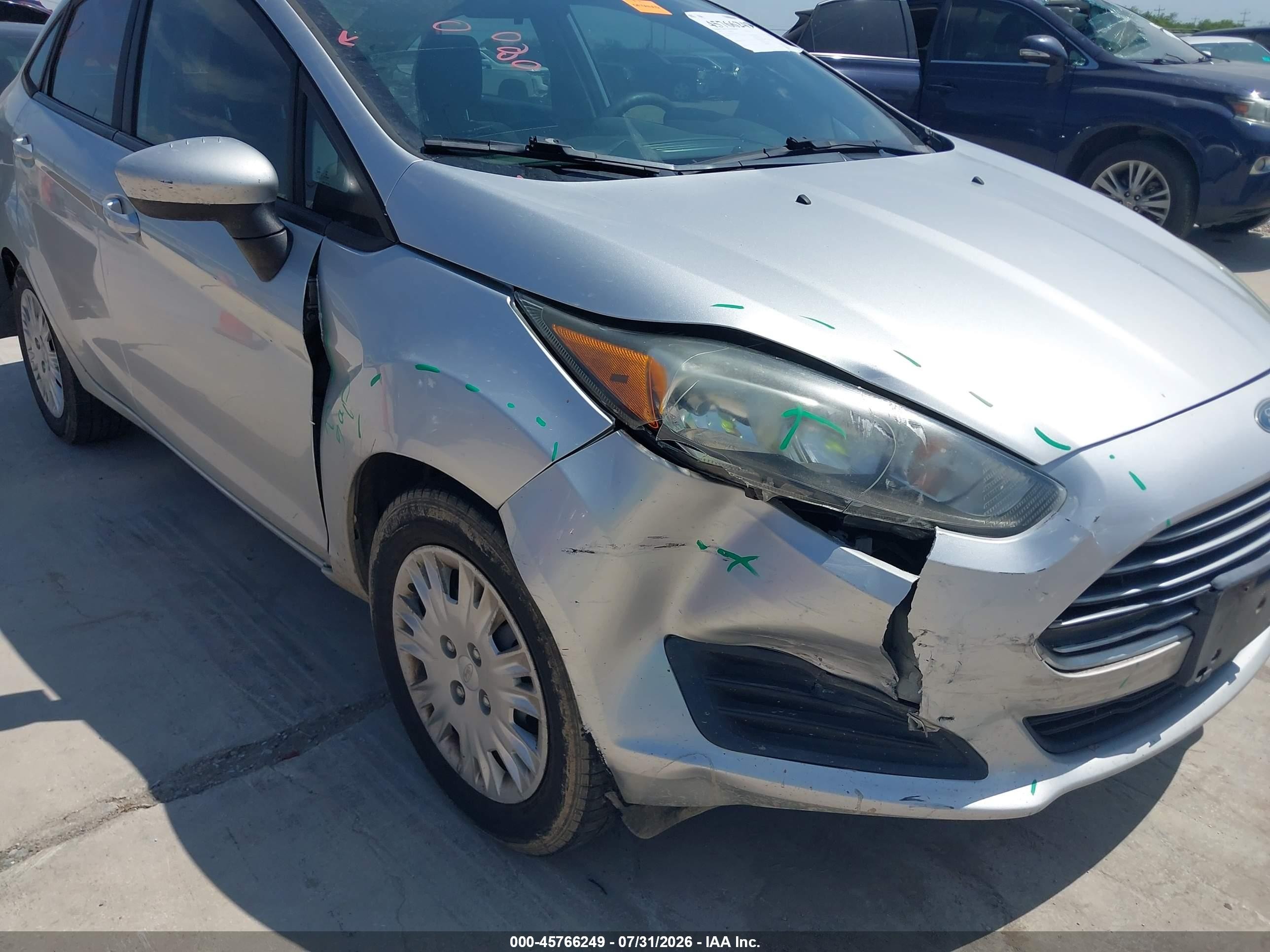 2015 Ford Fiesta S Silver vin: 3FADP4AJ3FM203200