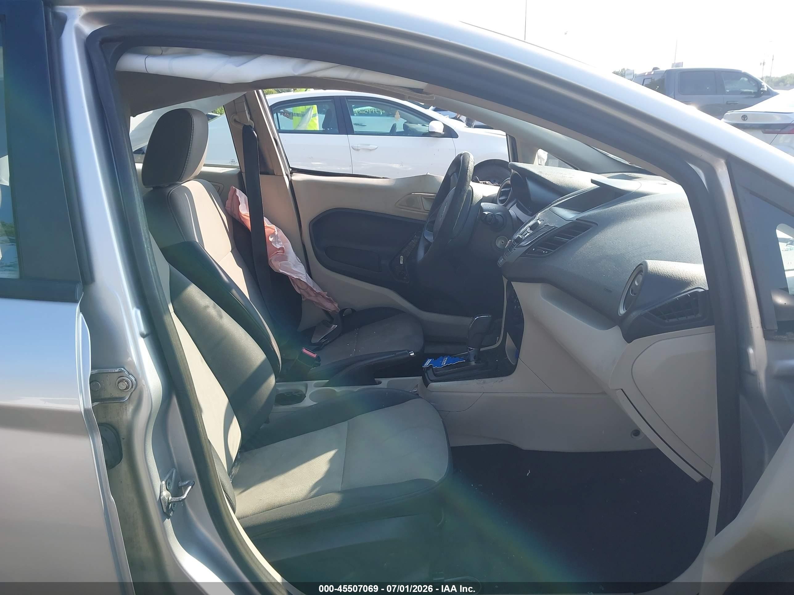 2012 Ford Fiesta S Silver vin: 3FADP4AJ4CM128003
