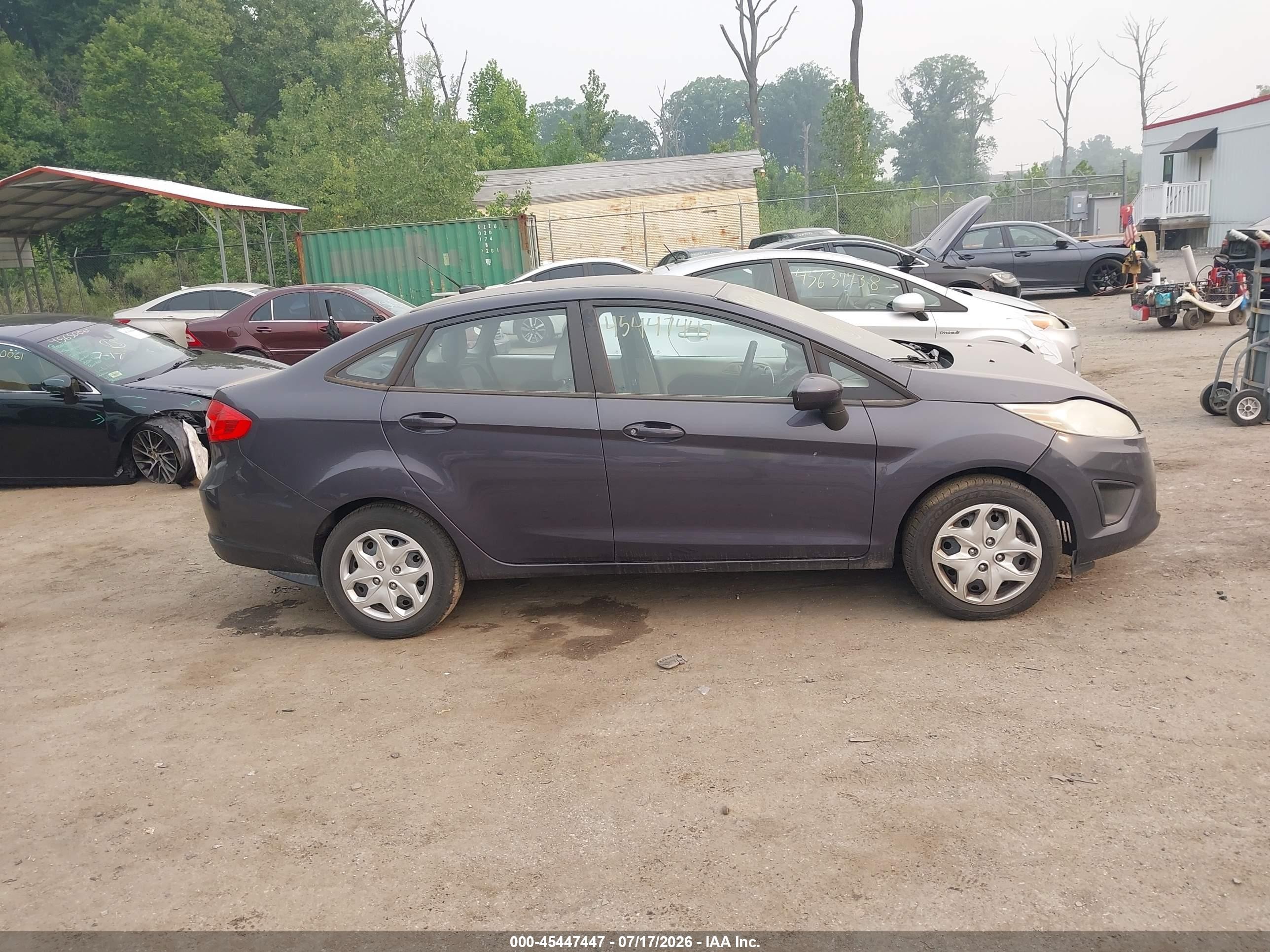 2013 Ford Fiesta S Gray vin: 3FADP4AJ4DM183133