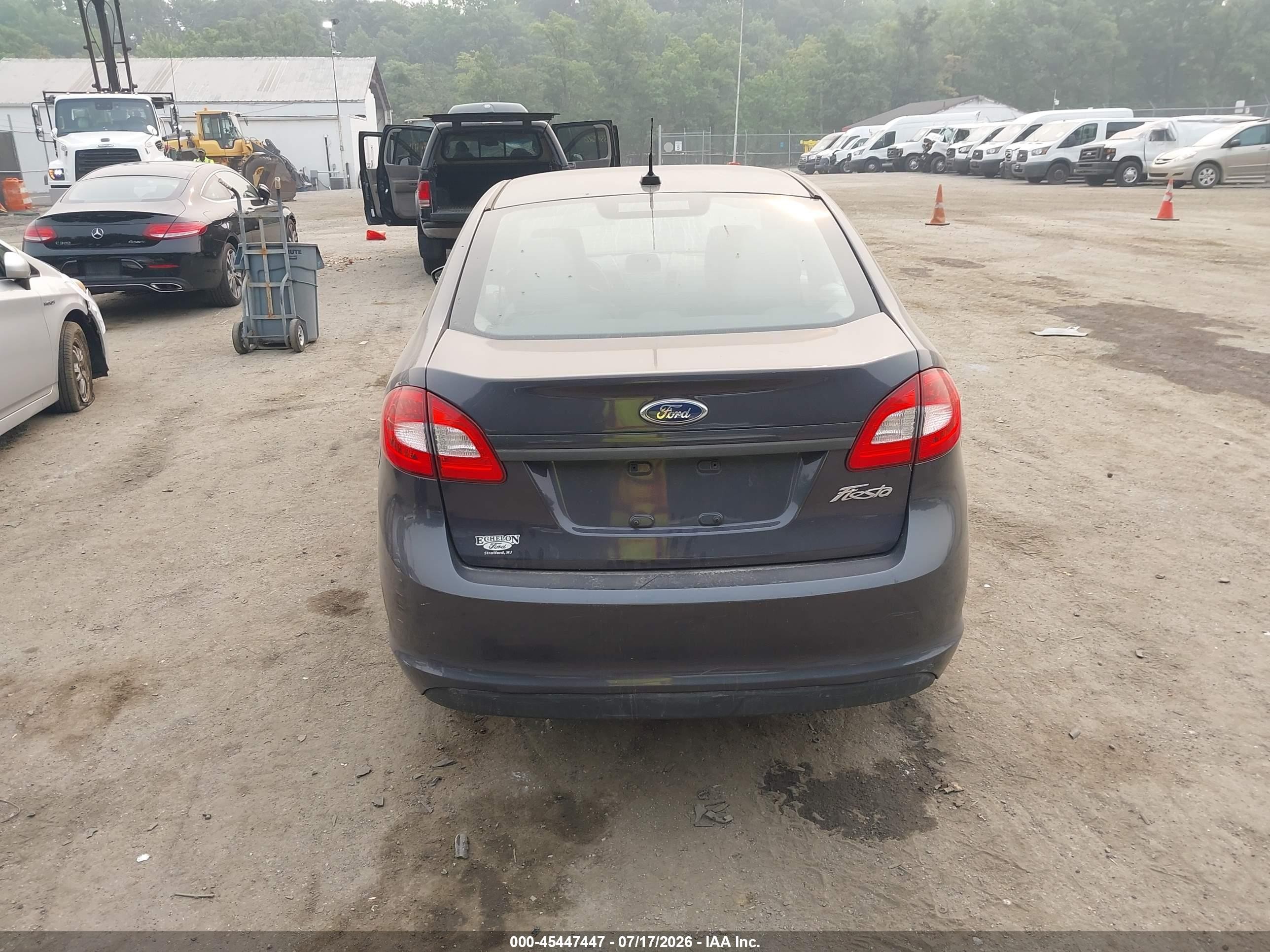 2013 Ford Fiesta S Gray vin: 3FADP4AJ4DM183133