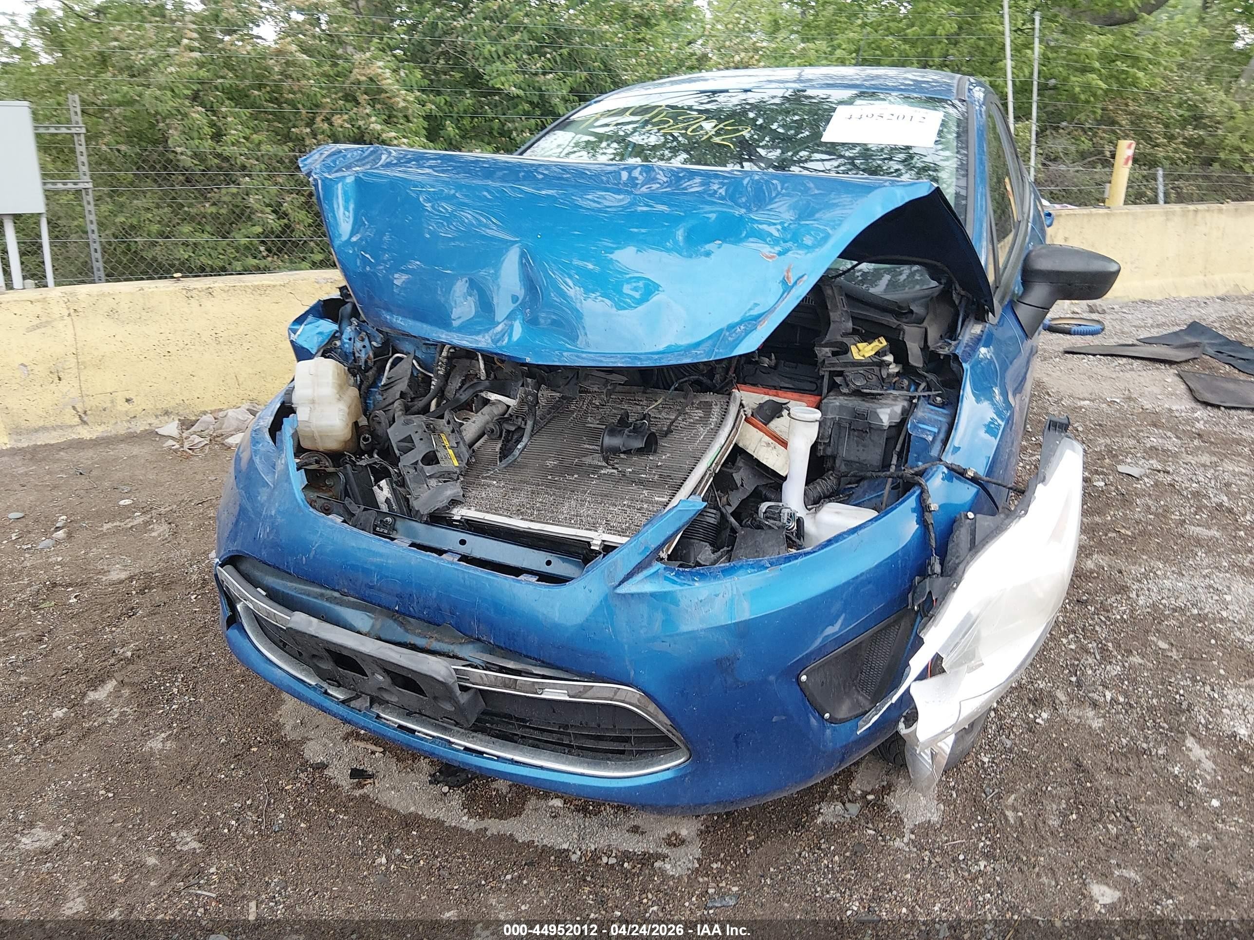 2011 Ford Fiesta S Синий vin: 3FADP4AJ5BM175961