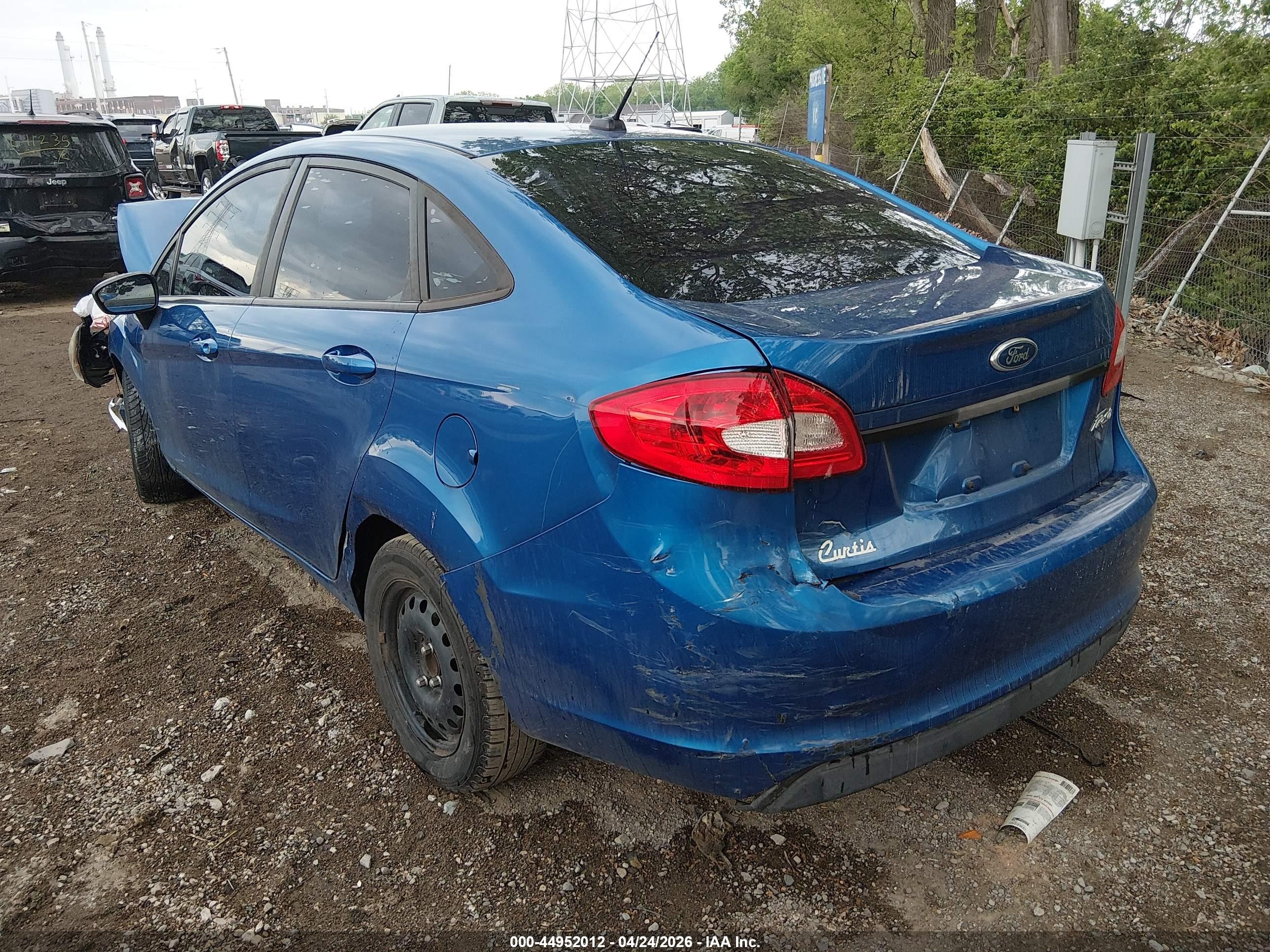 2011 Ford Fiesta S Синий vin: 3FADP4AJ5BM175961
