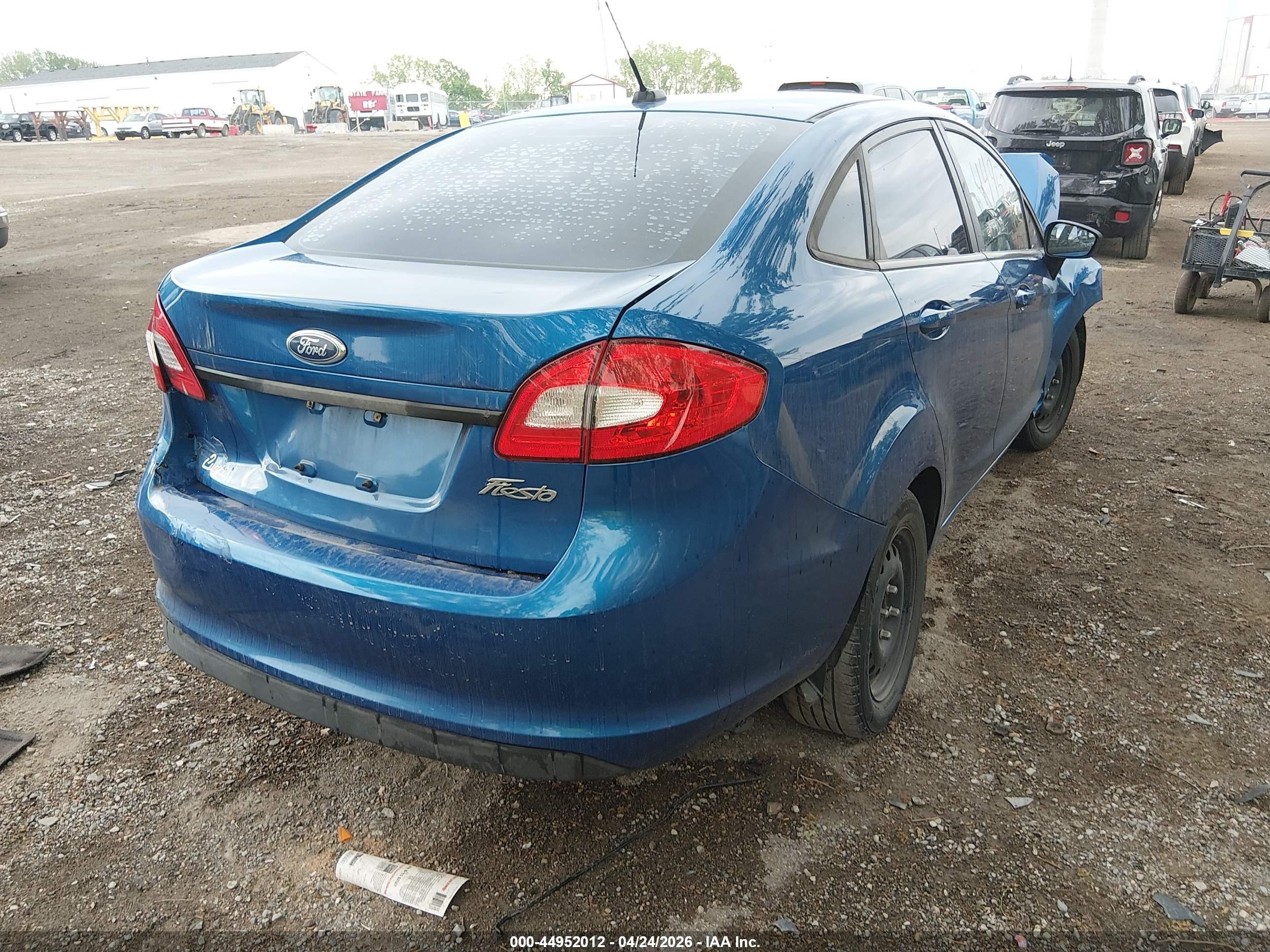 2011 Ford Fiesta S Синий vin: 3FADP4AJ5BM175961