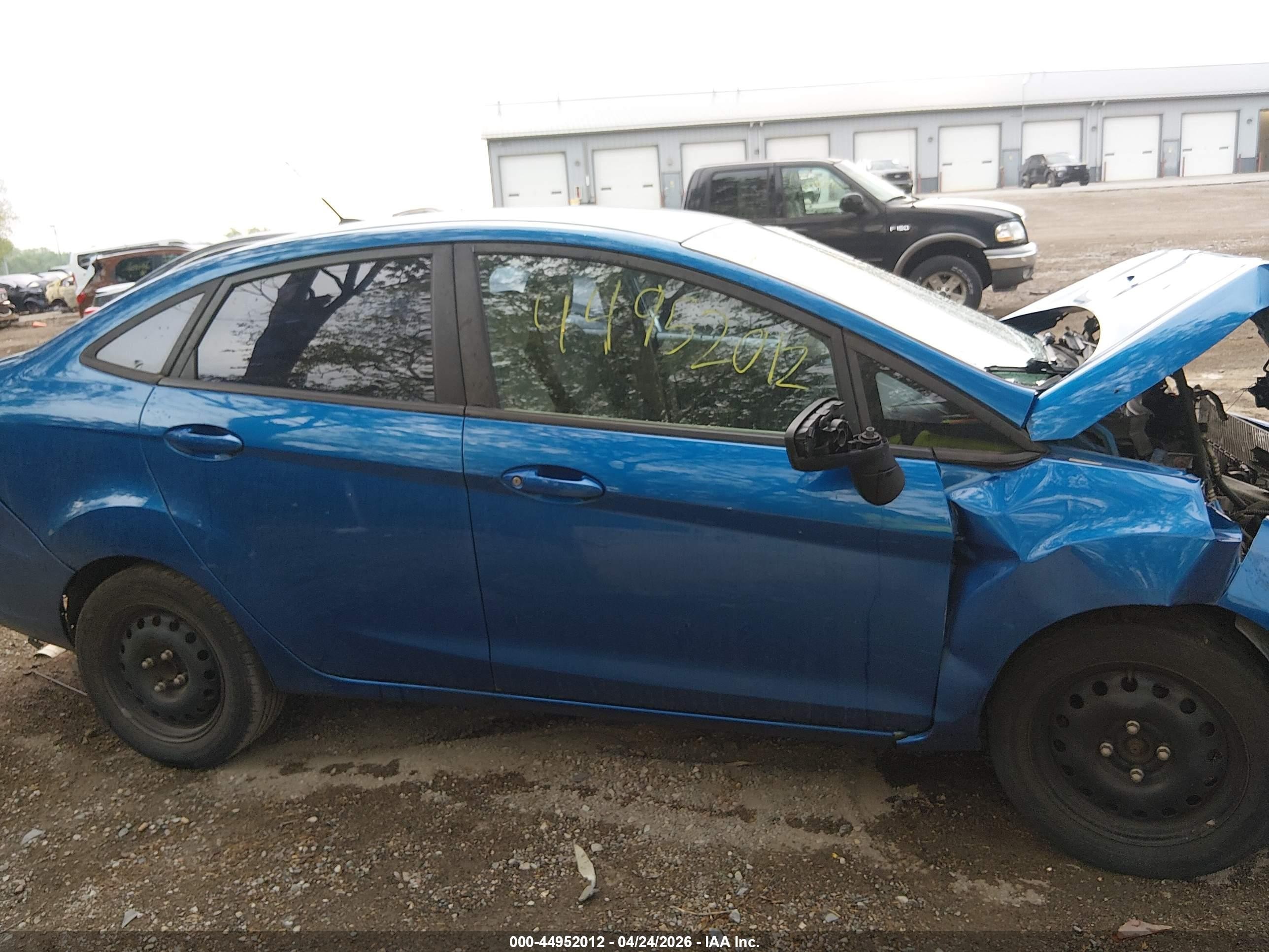 2011 Ford Fiesta S Синий vin: 3FADP4AJ5BM175961